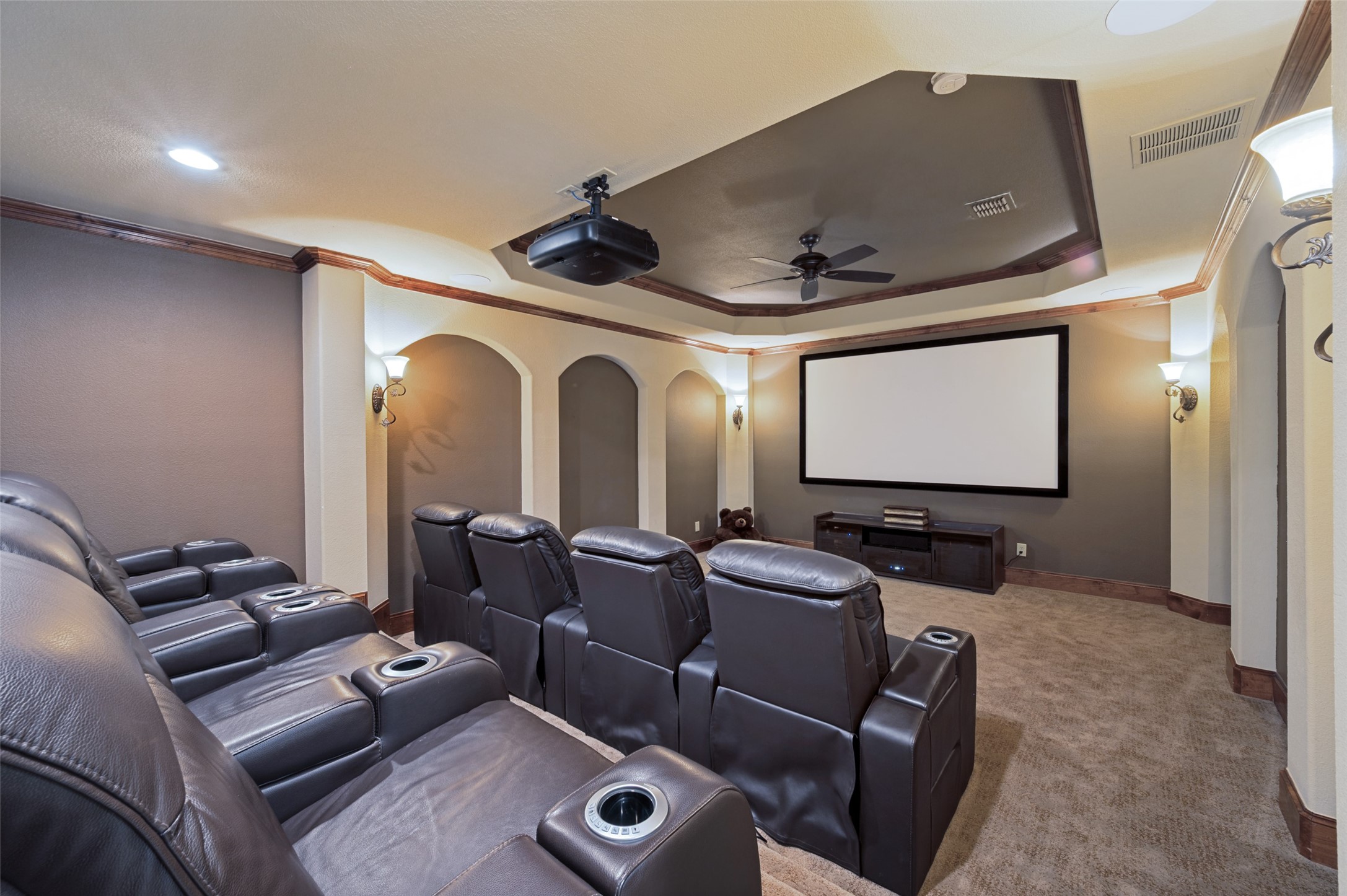 8411 Buffalo Drive
