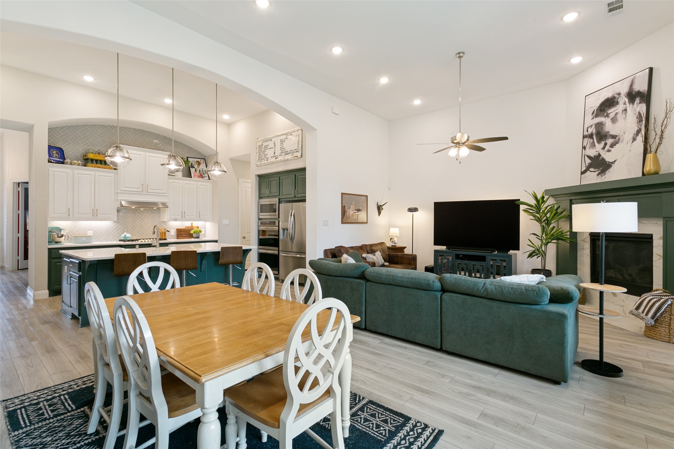 9200 White Birch Trail