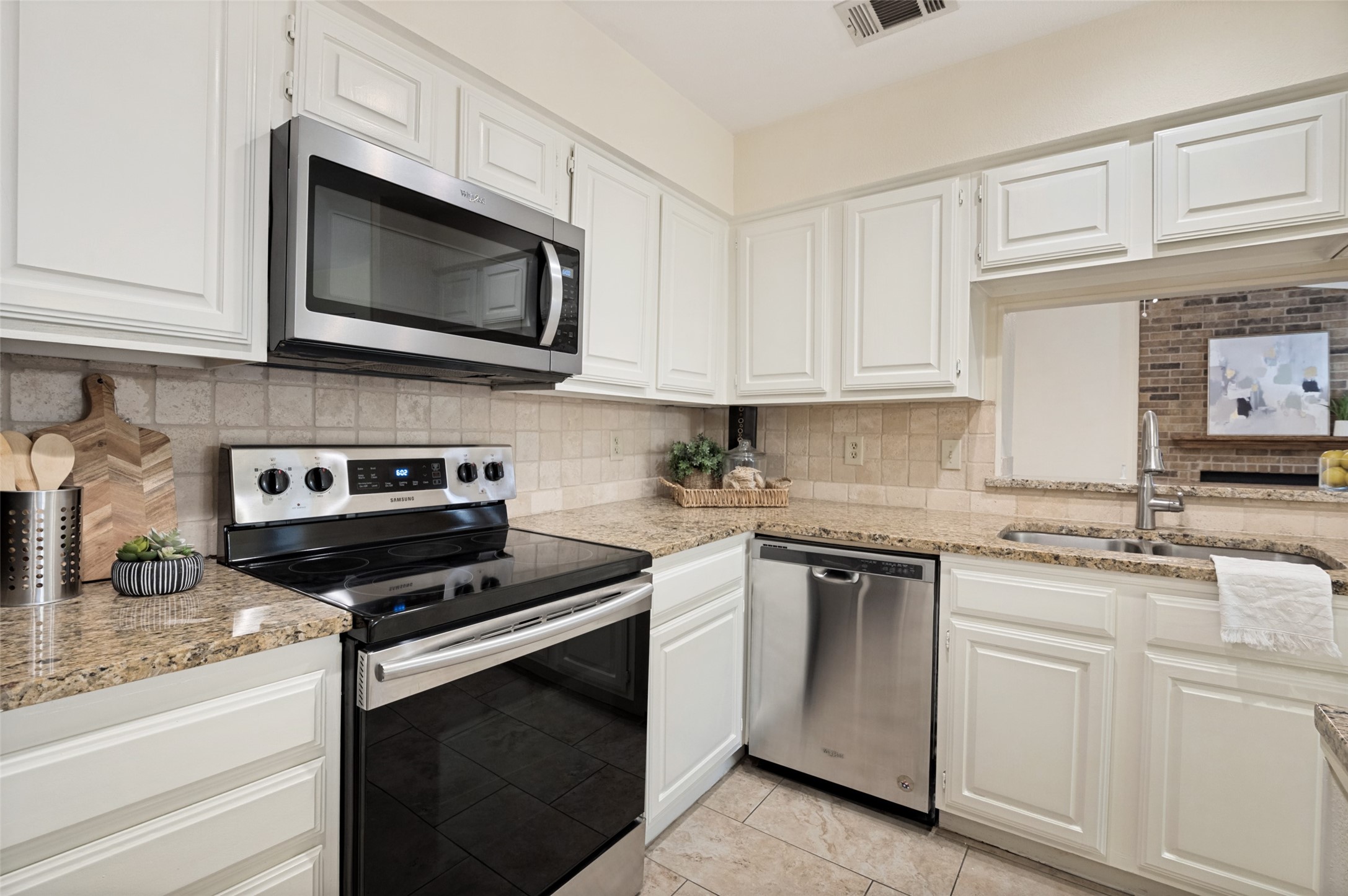 1109 Calico Lane 1822