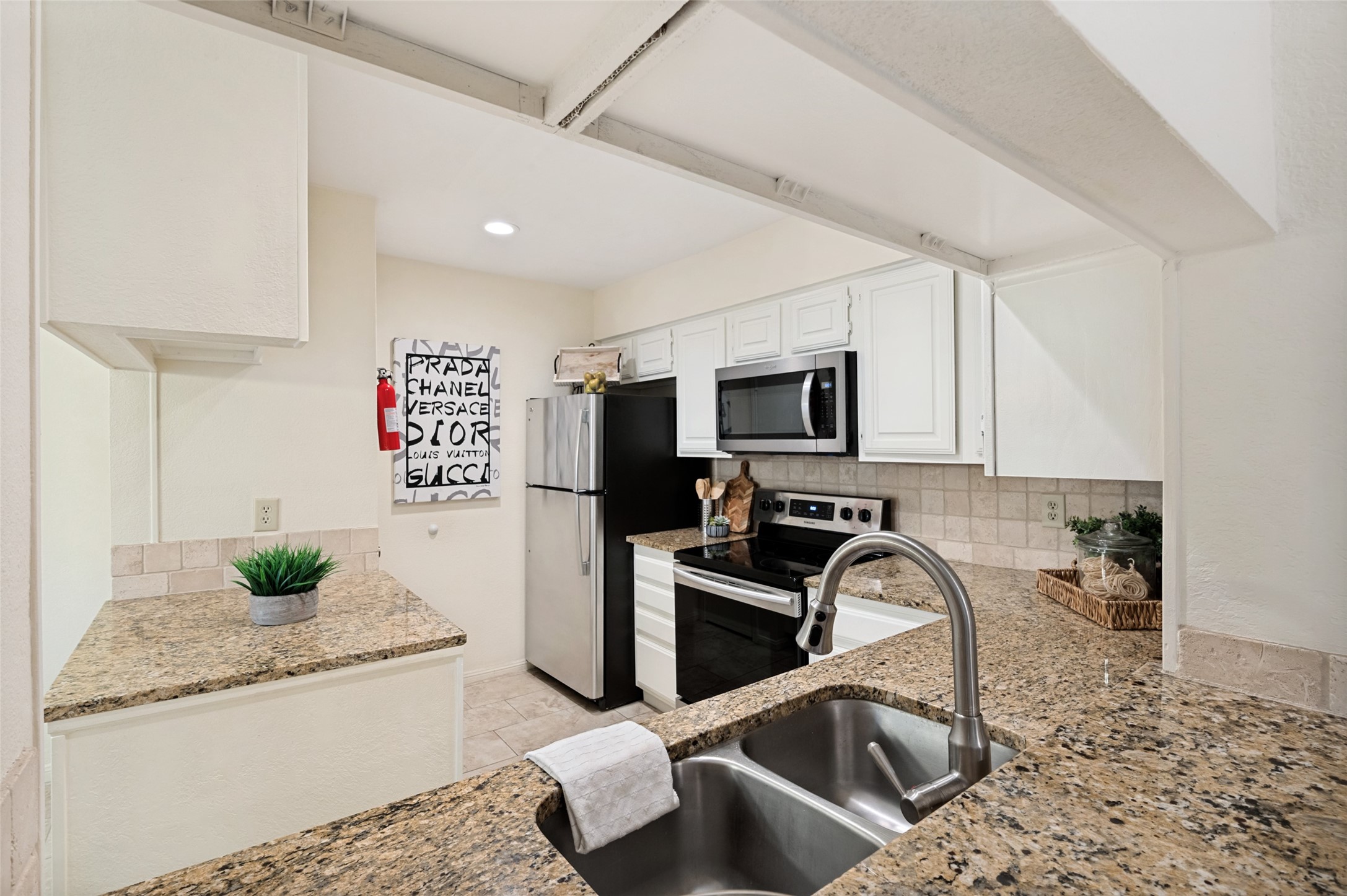 1109 Calico Lane 1822