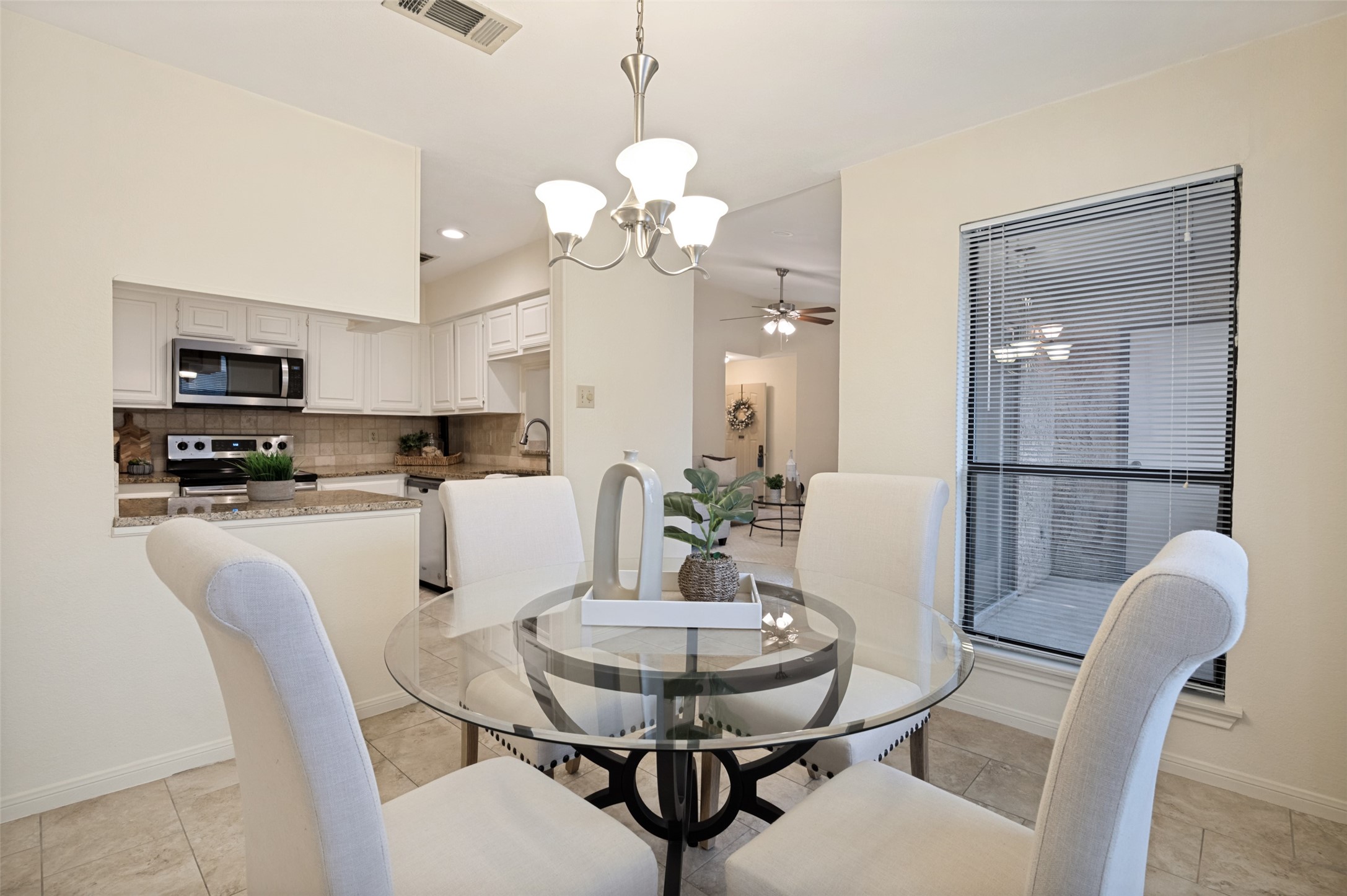 1109 Calico Lane 1822