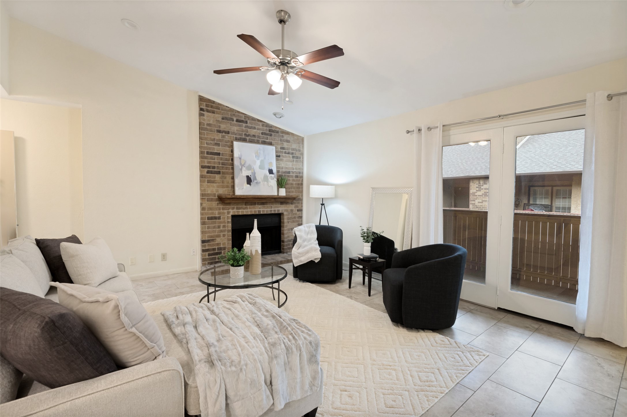 1109 Calico Lane 1822