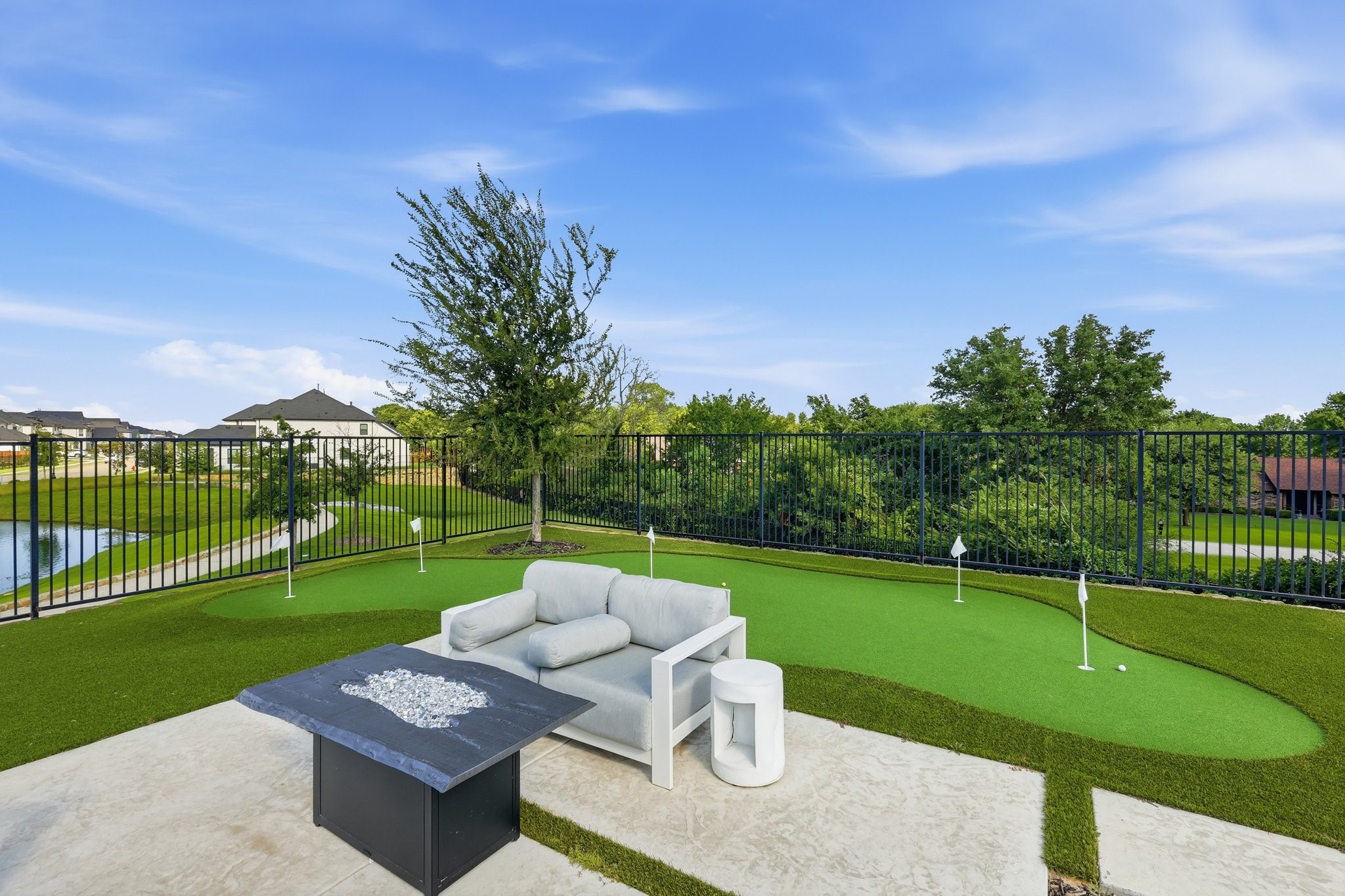 5215 Windsor Lane