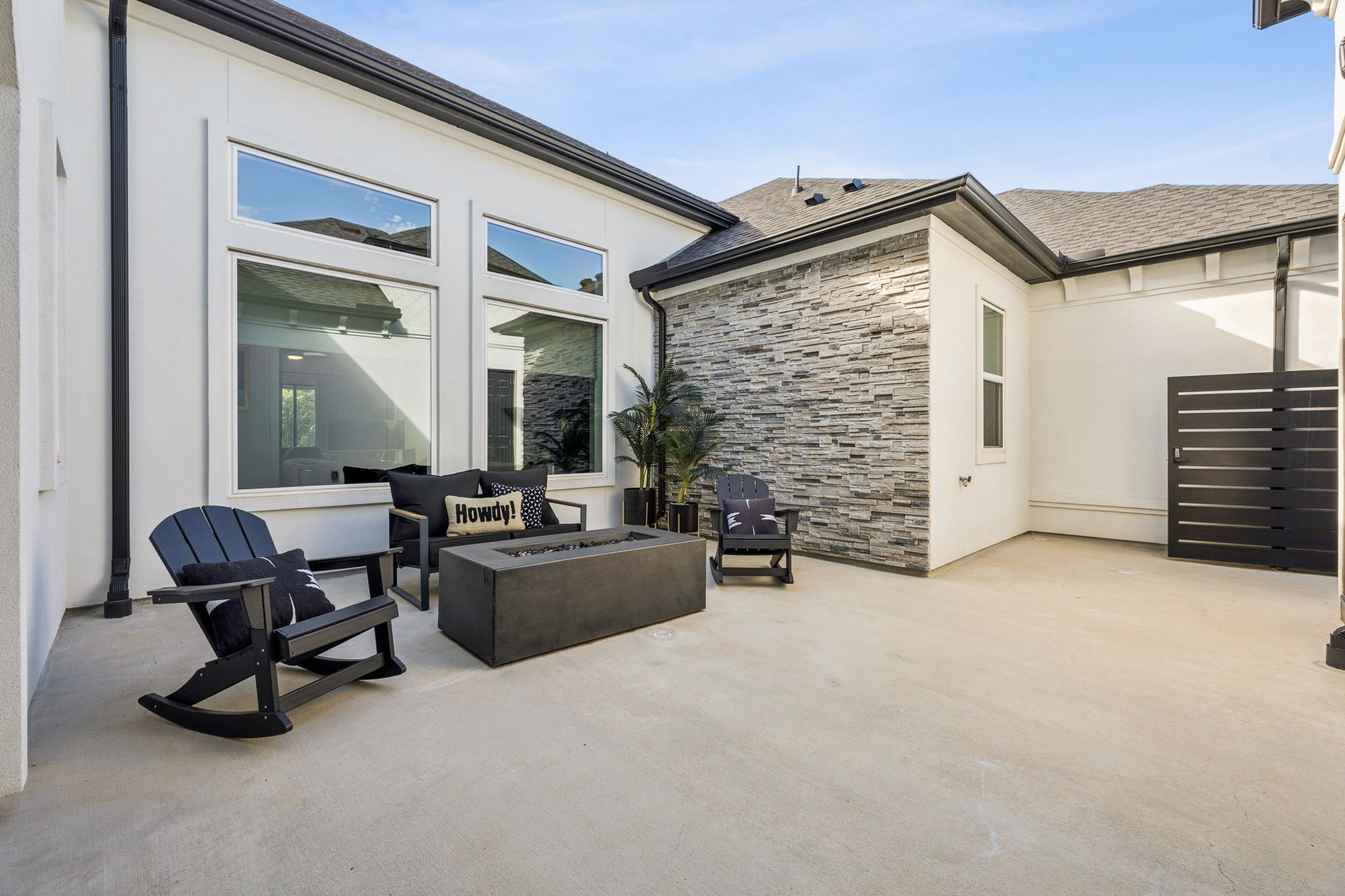 5215 Windsor Lane