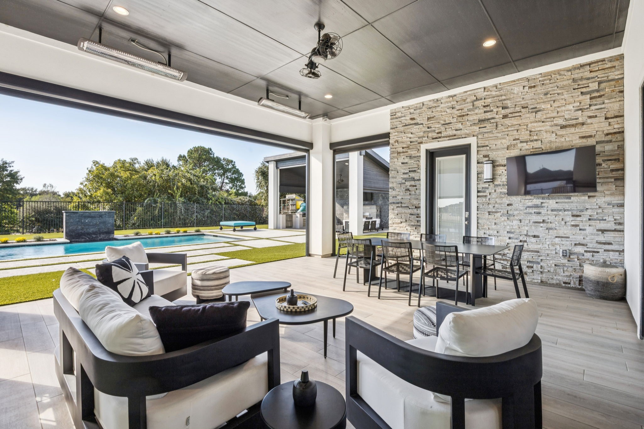 5215 Windsor Lane