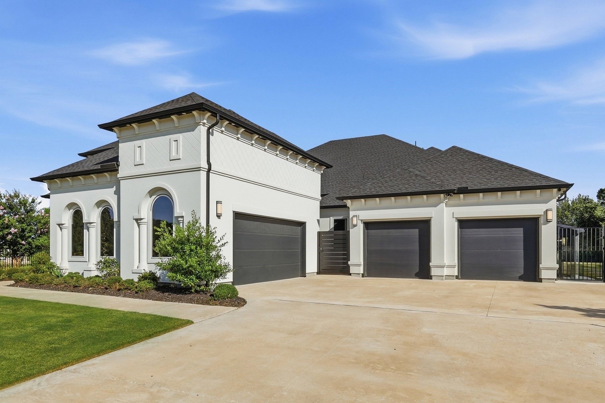 5215 Windsor Lane