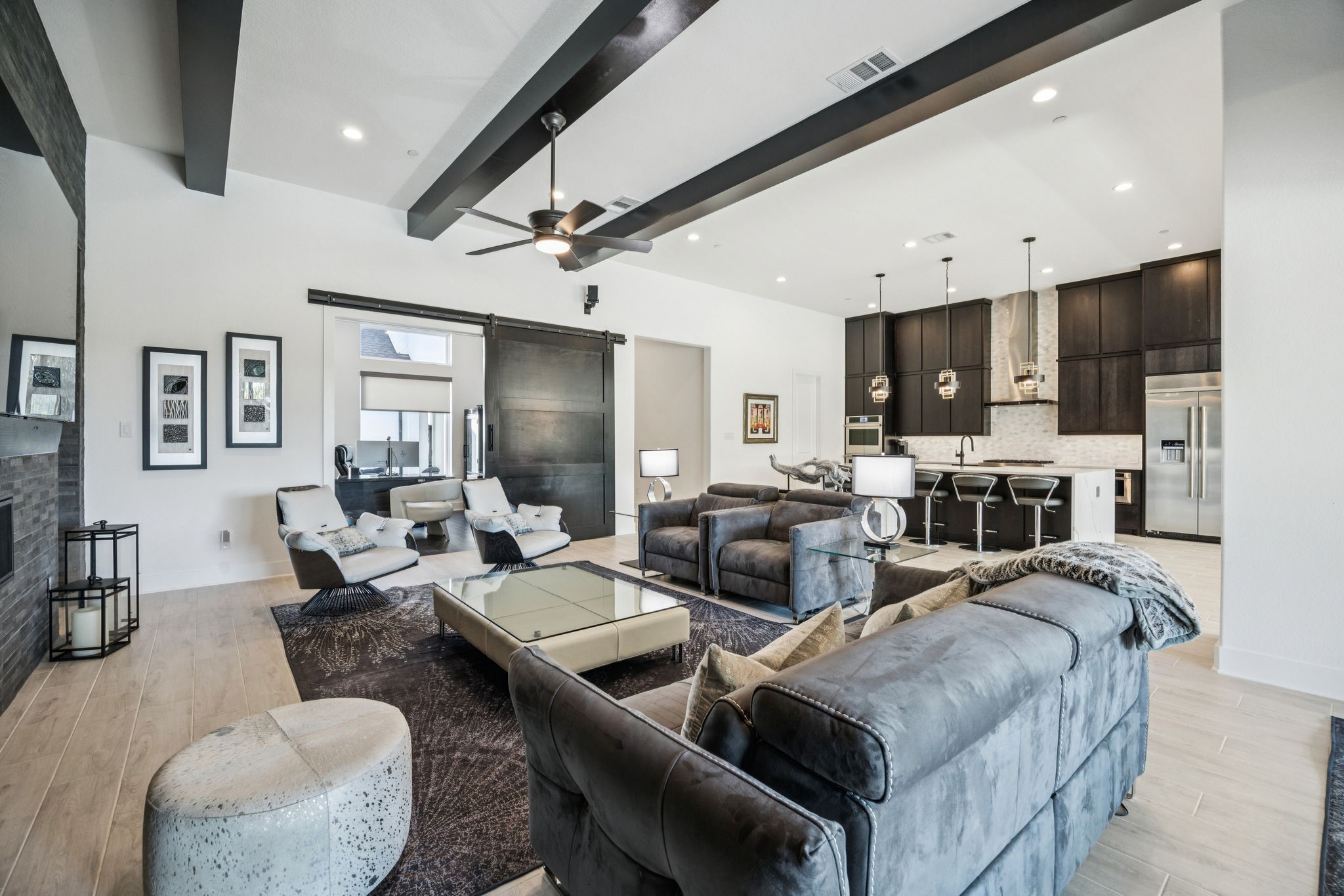 5215 Windsor Lane