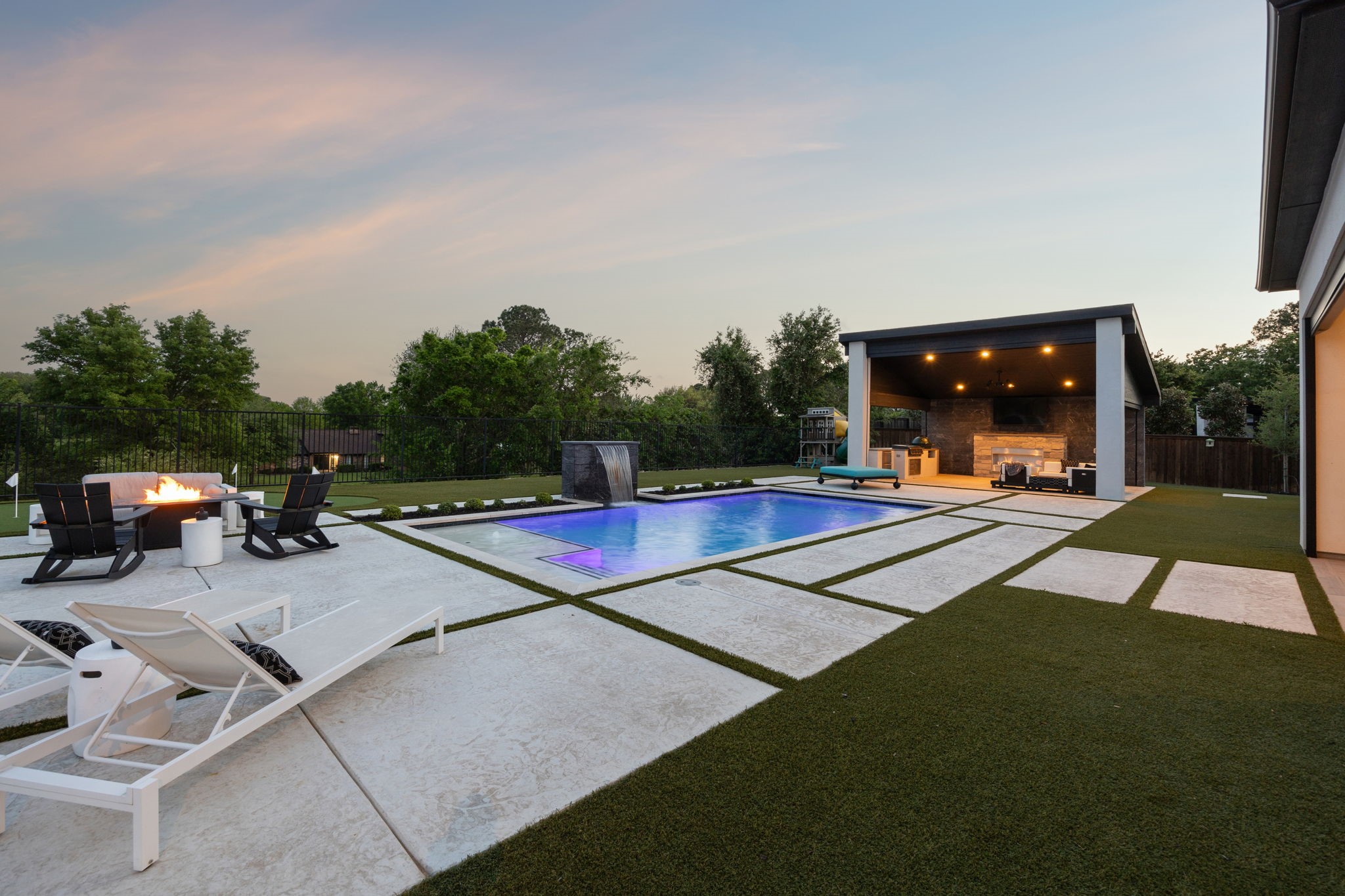5215 Windsor Lane