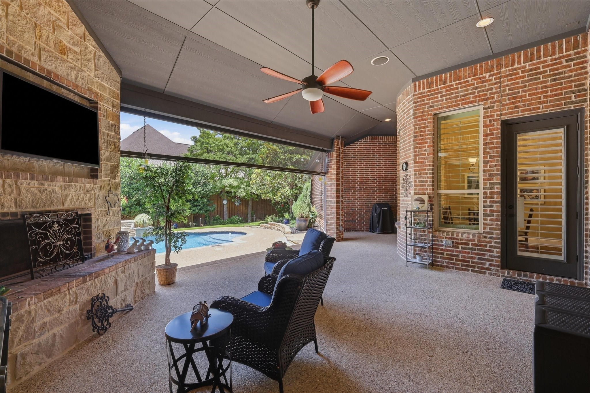 6800 Whittier Lane