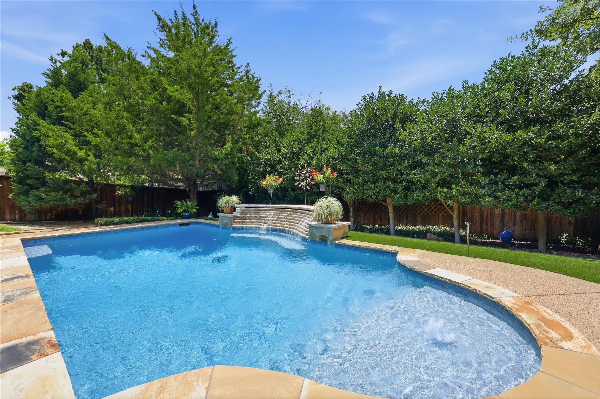 6800 Whittier Lane