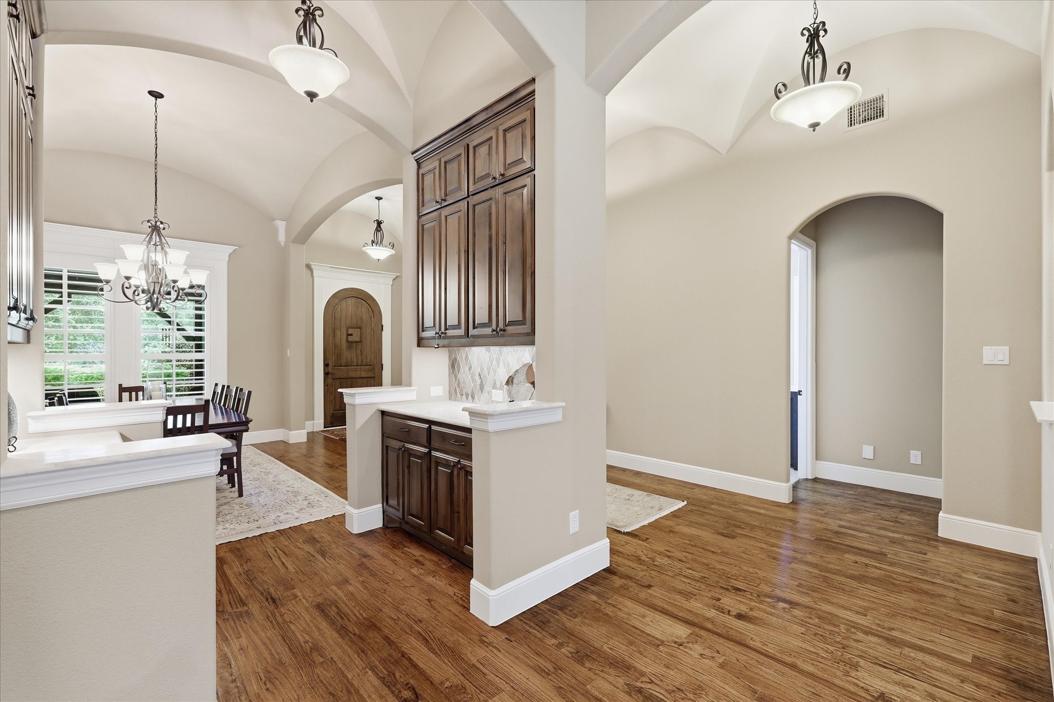 6800 Whittier Lane