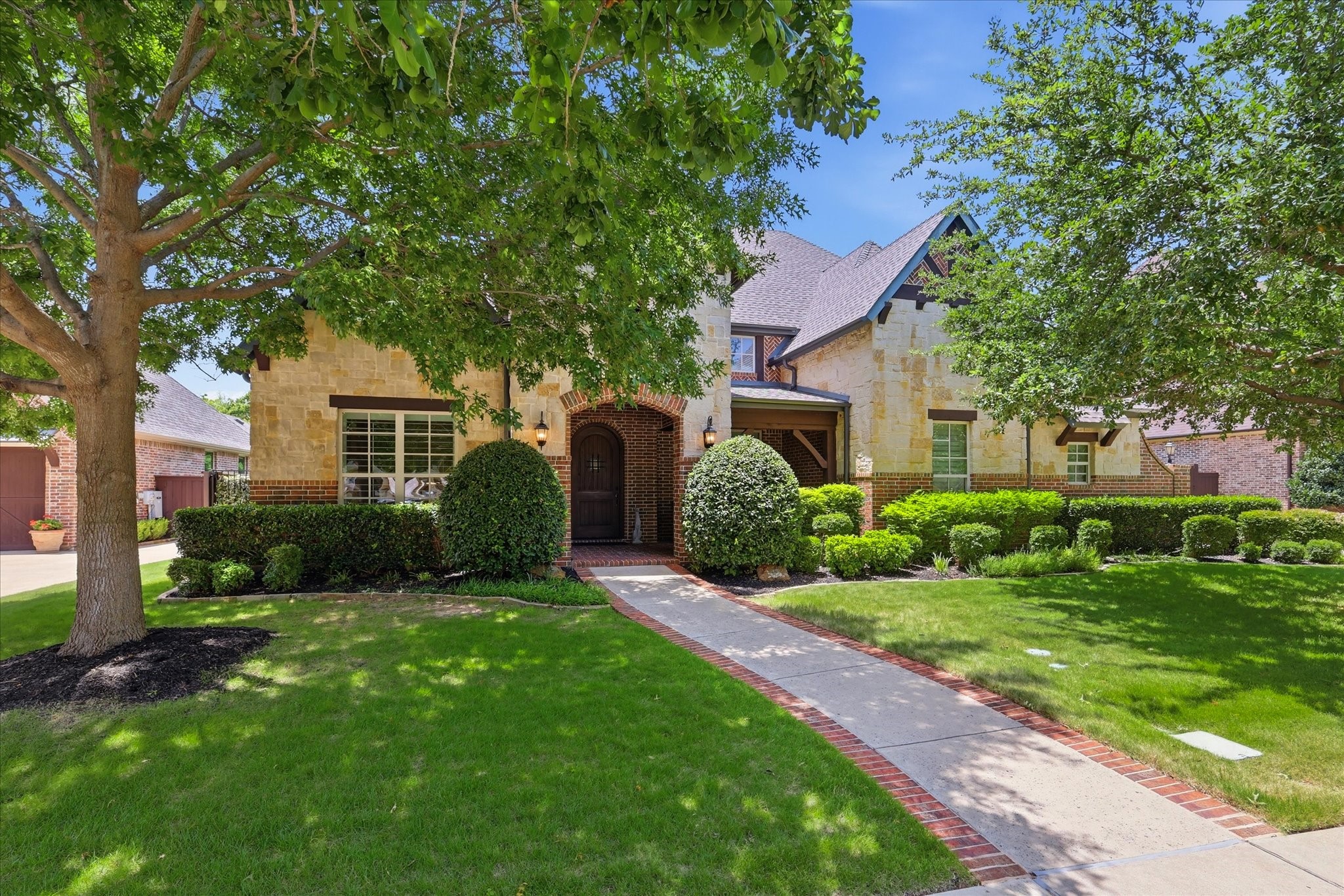 6800 Whittier Lane