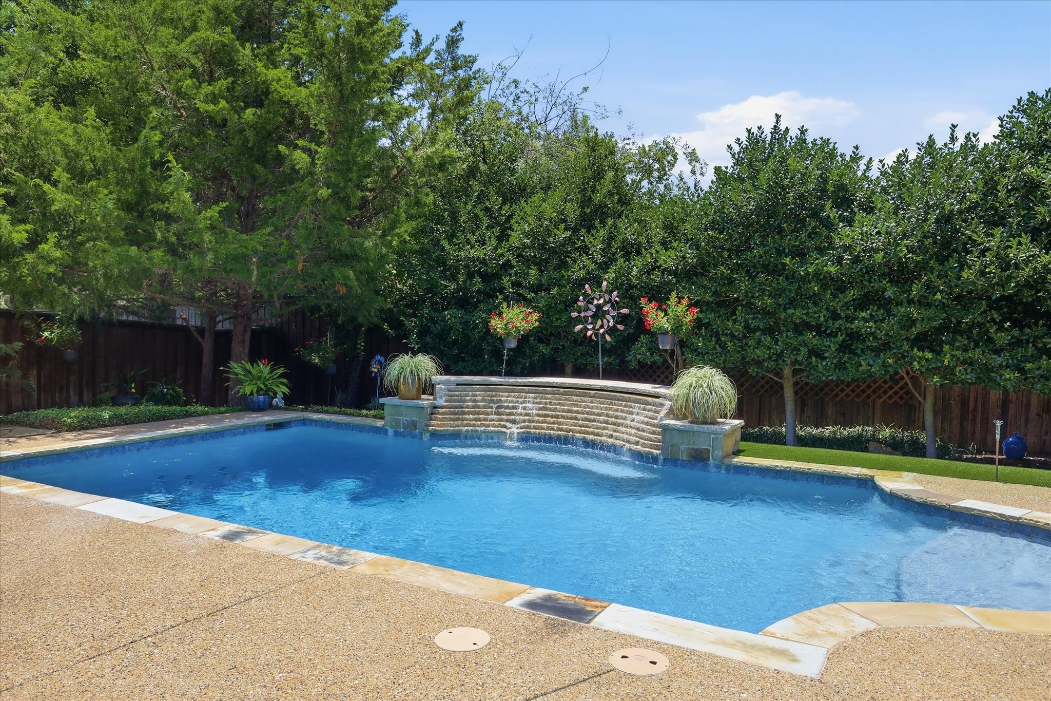 6800 Whittier Lane
