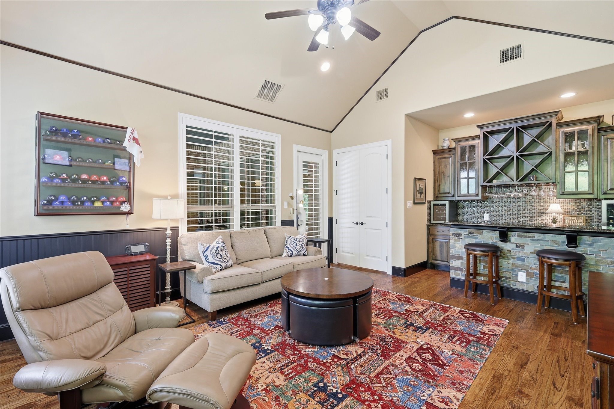 6800 Whittier Lane