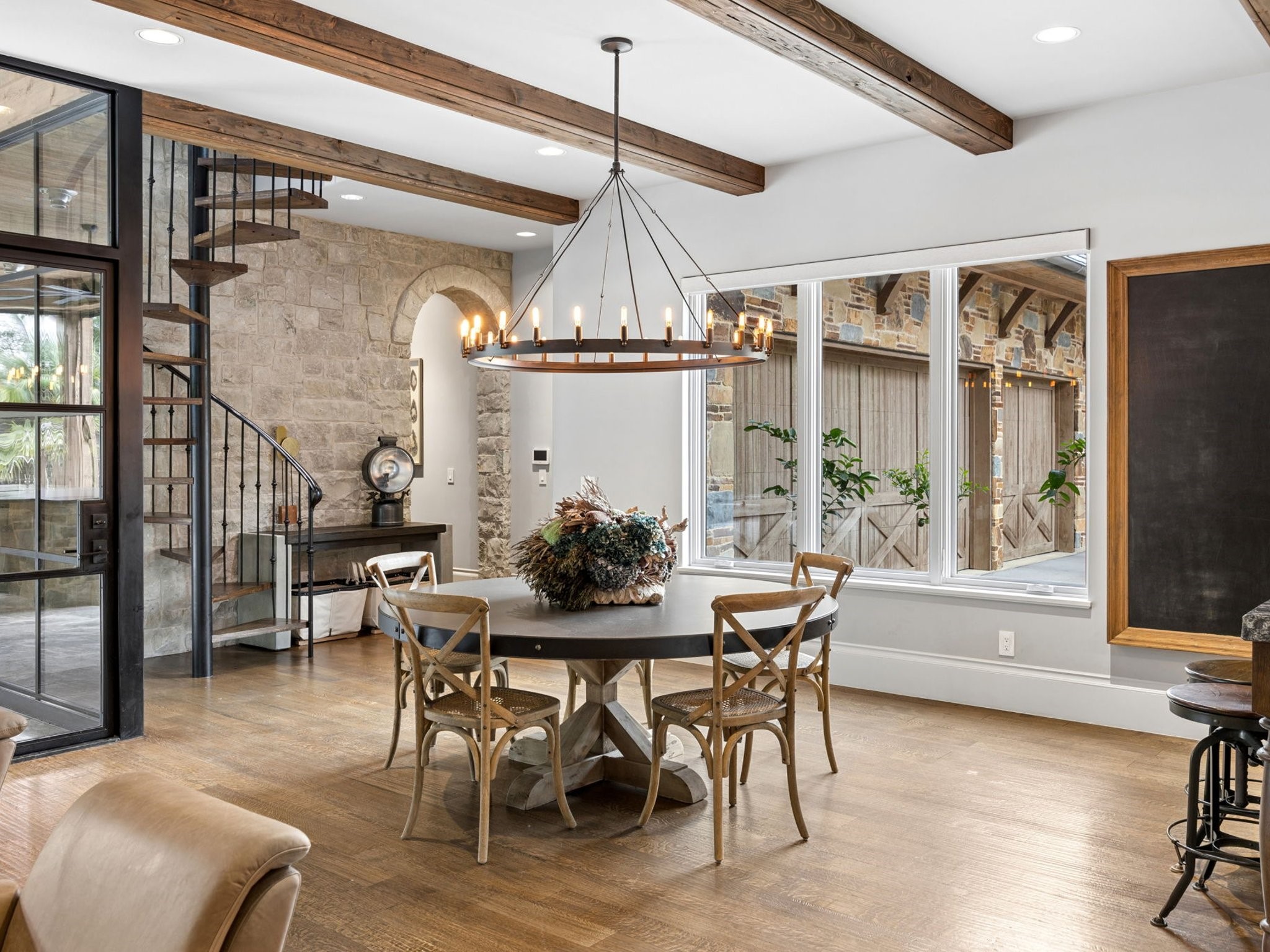 722 Inglenook Court