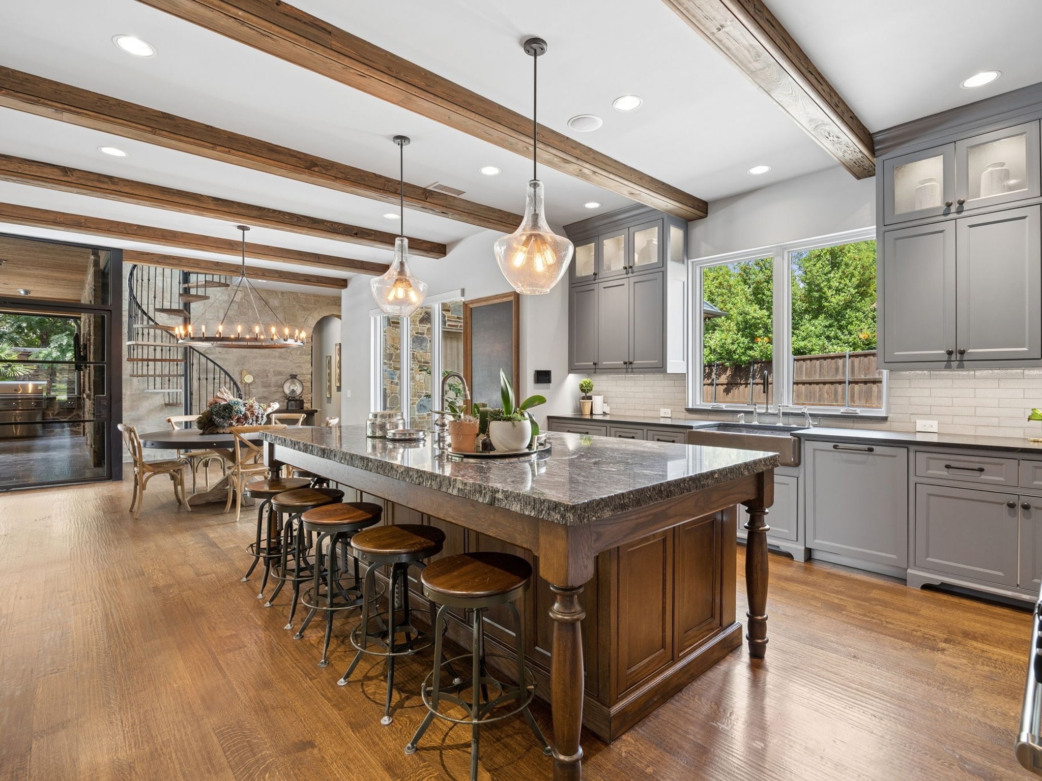 722 Inglenook Court