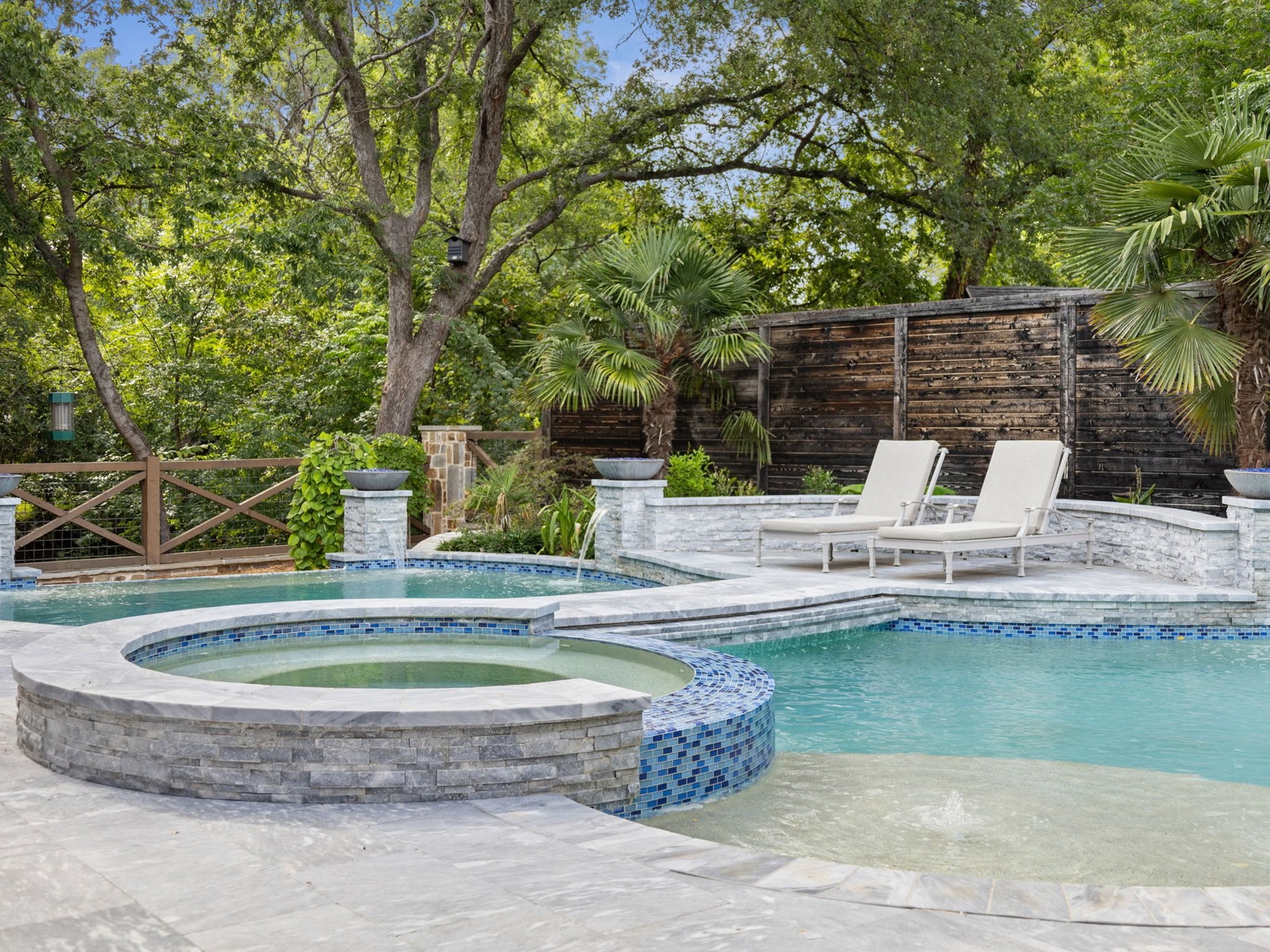 722 Inglenook Court