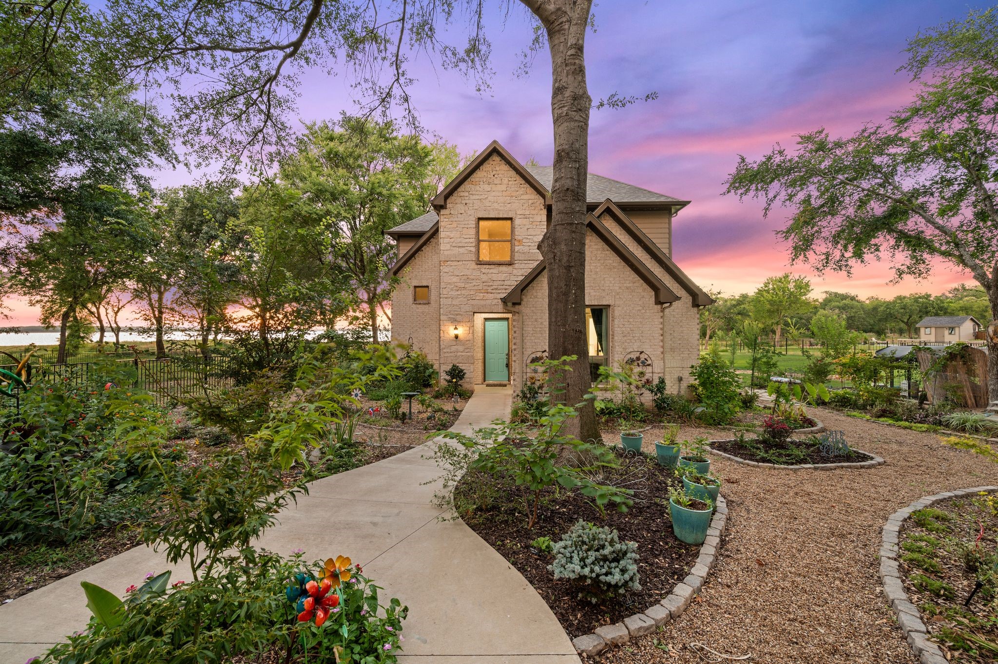 1518 Shoreline Drive