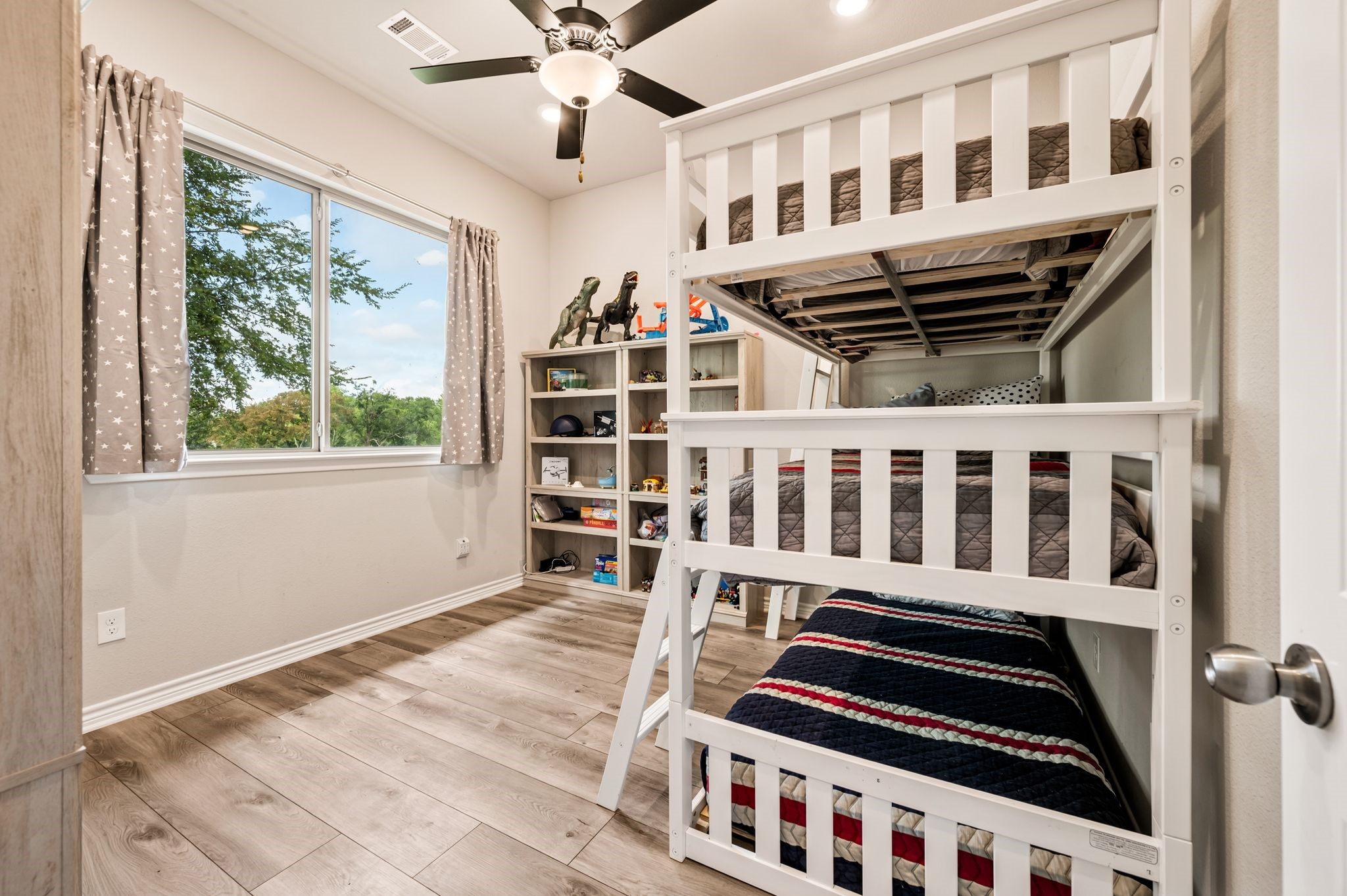 1518 Shoreline Drive