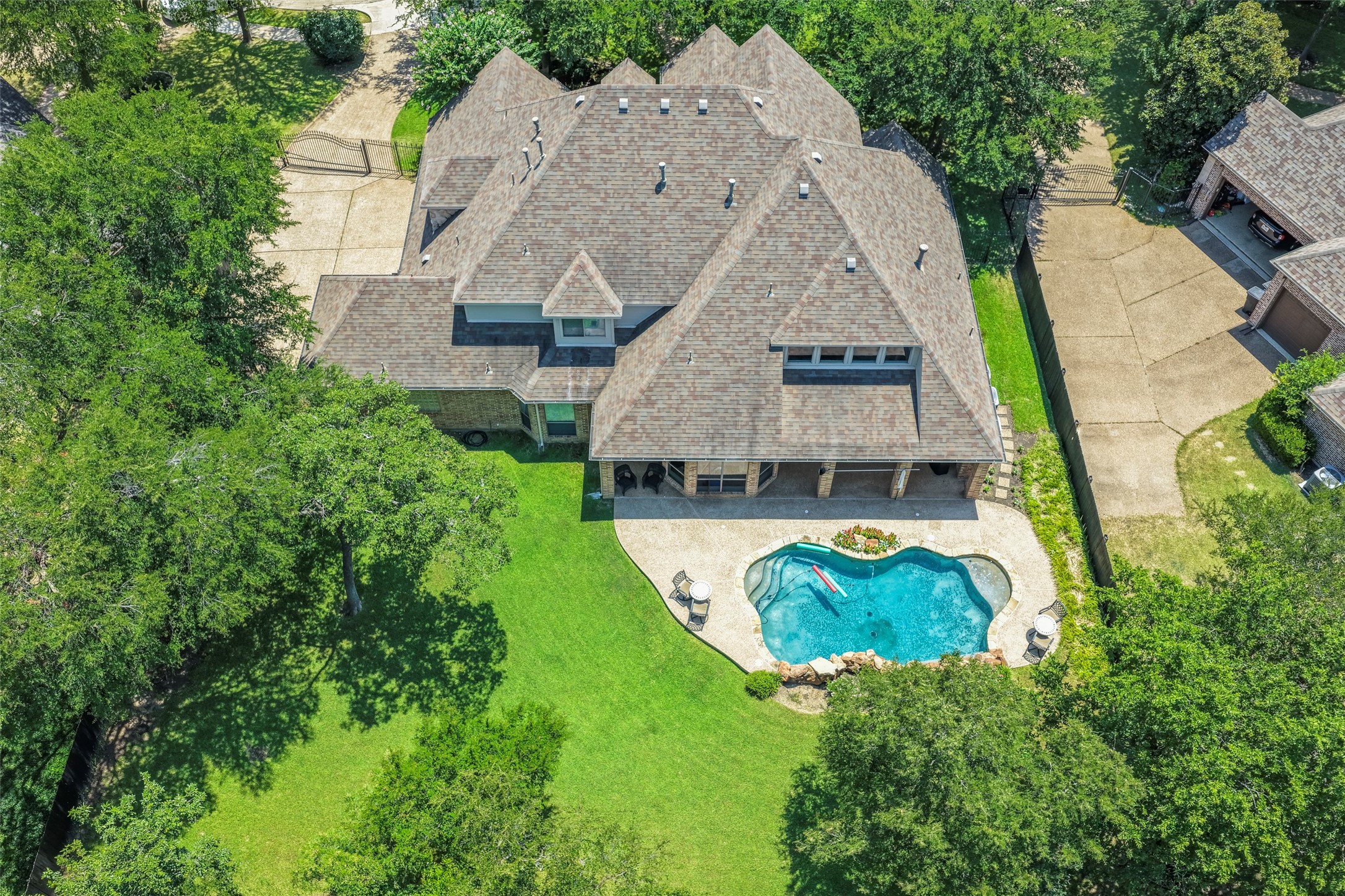 1409 Crimson Glory Court