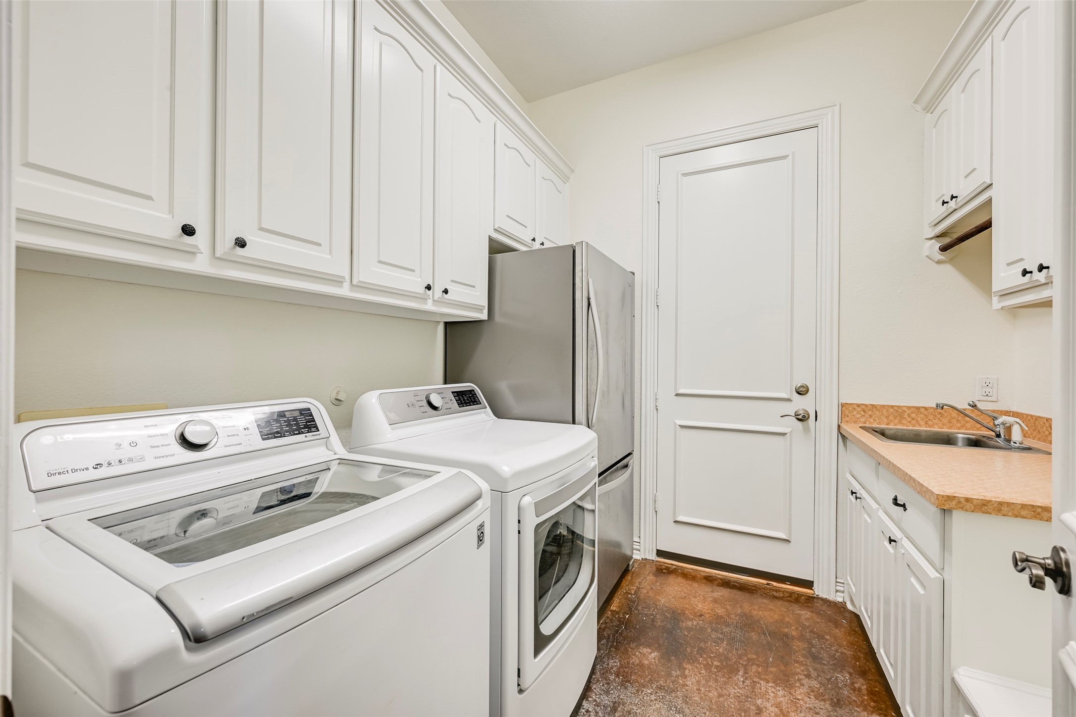 1409 Crimson Glory Court