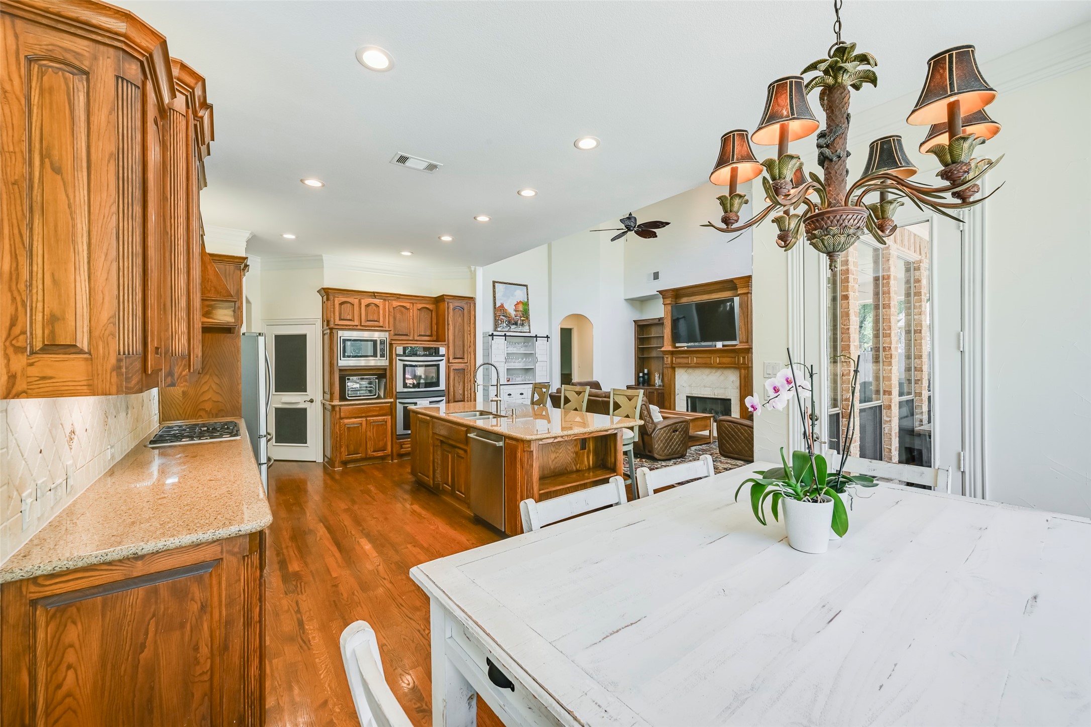 1409 Crimson Glory Court