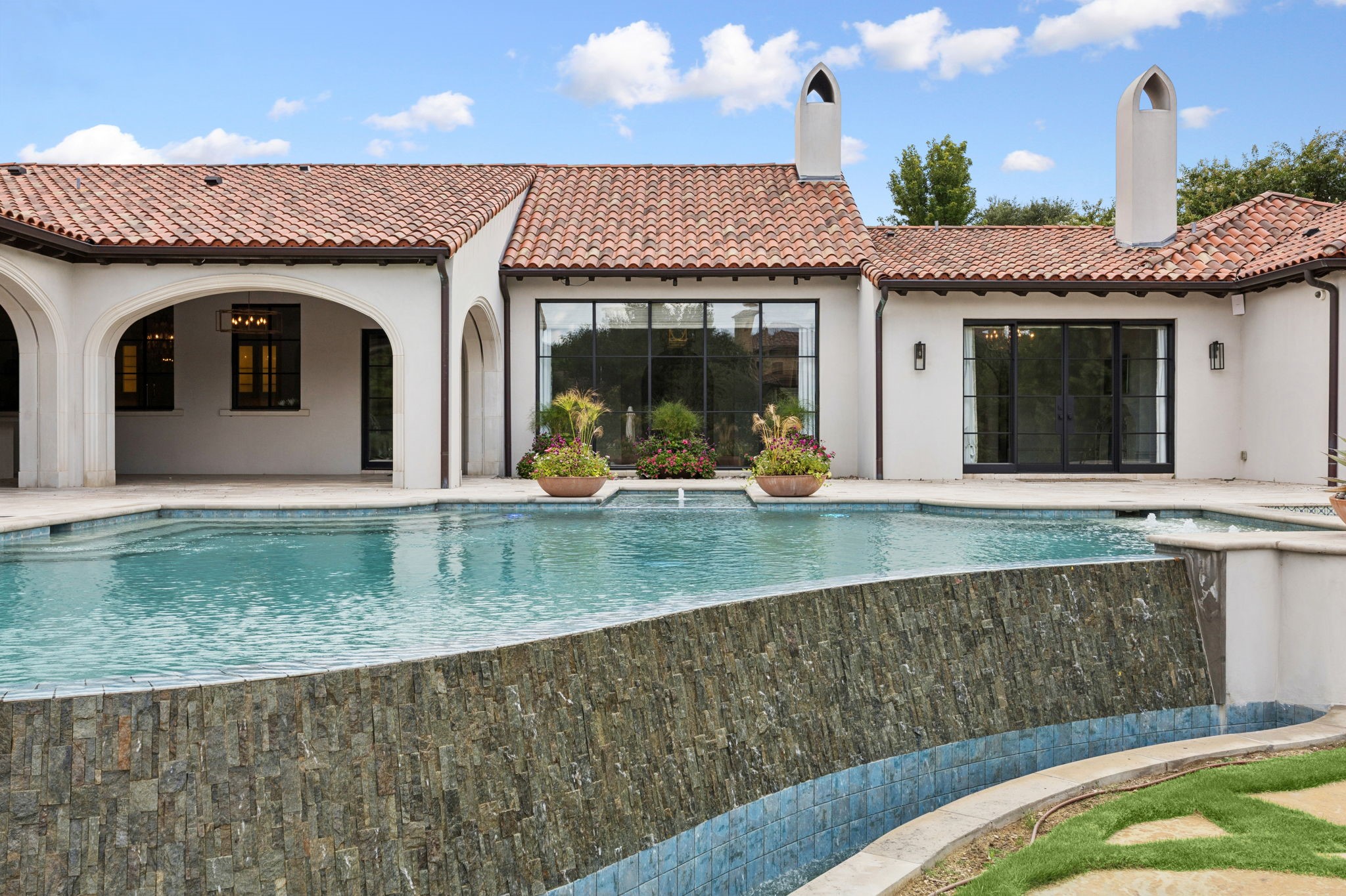 2000 Brazos Court