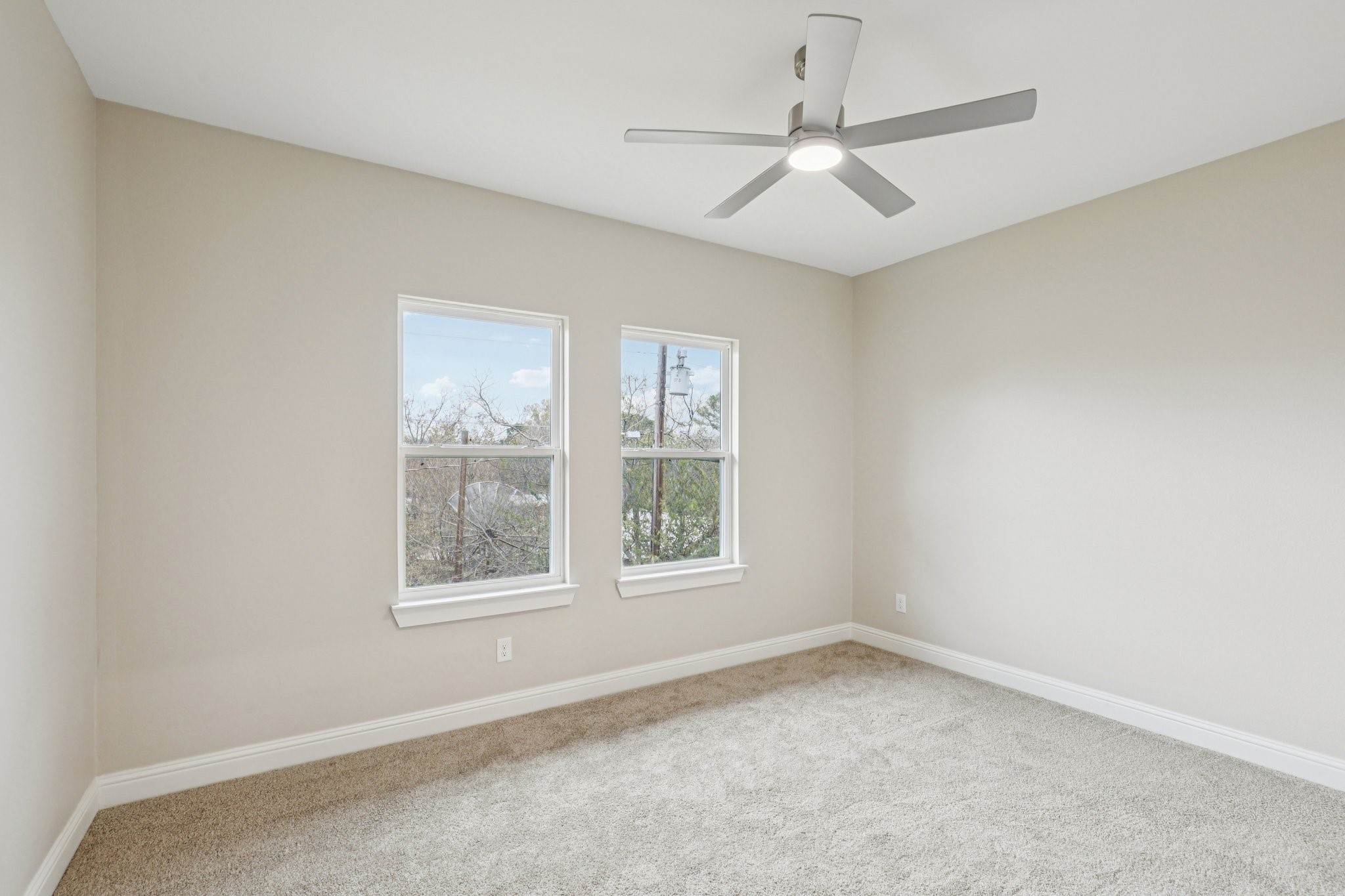 1713 Highland Drive W