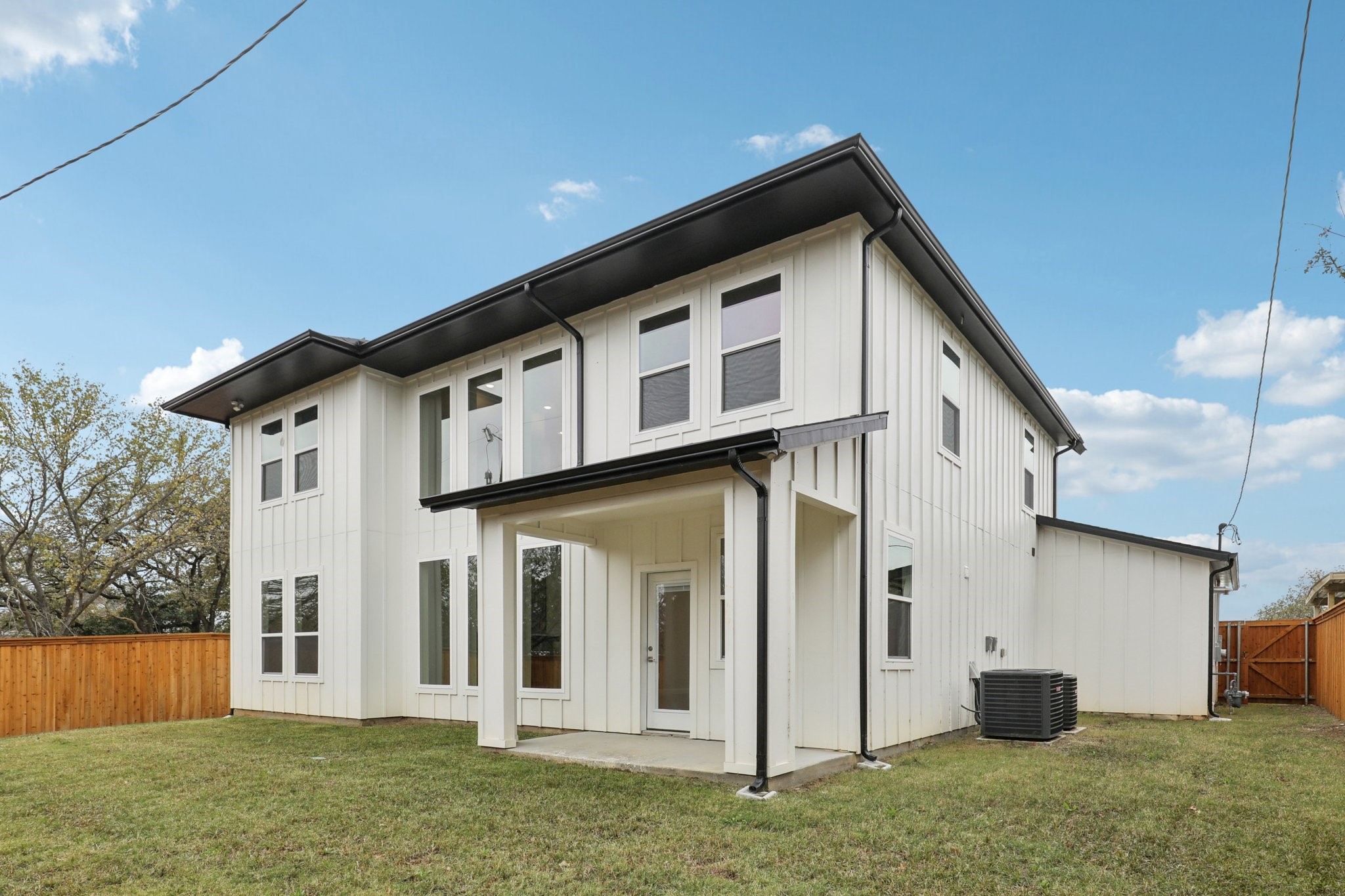 1713 Highland Drive W