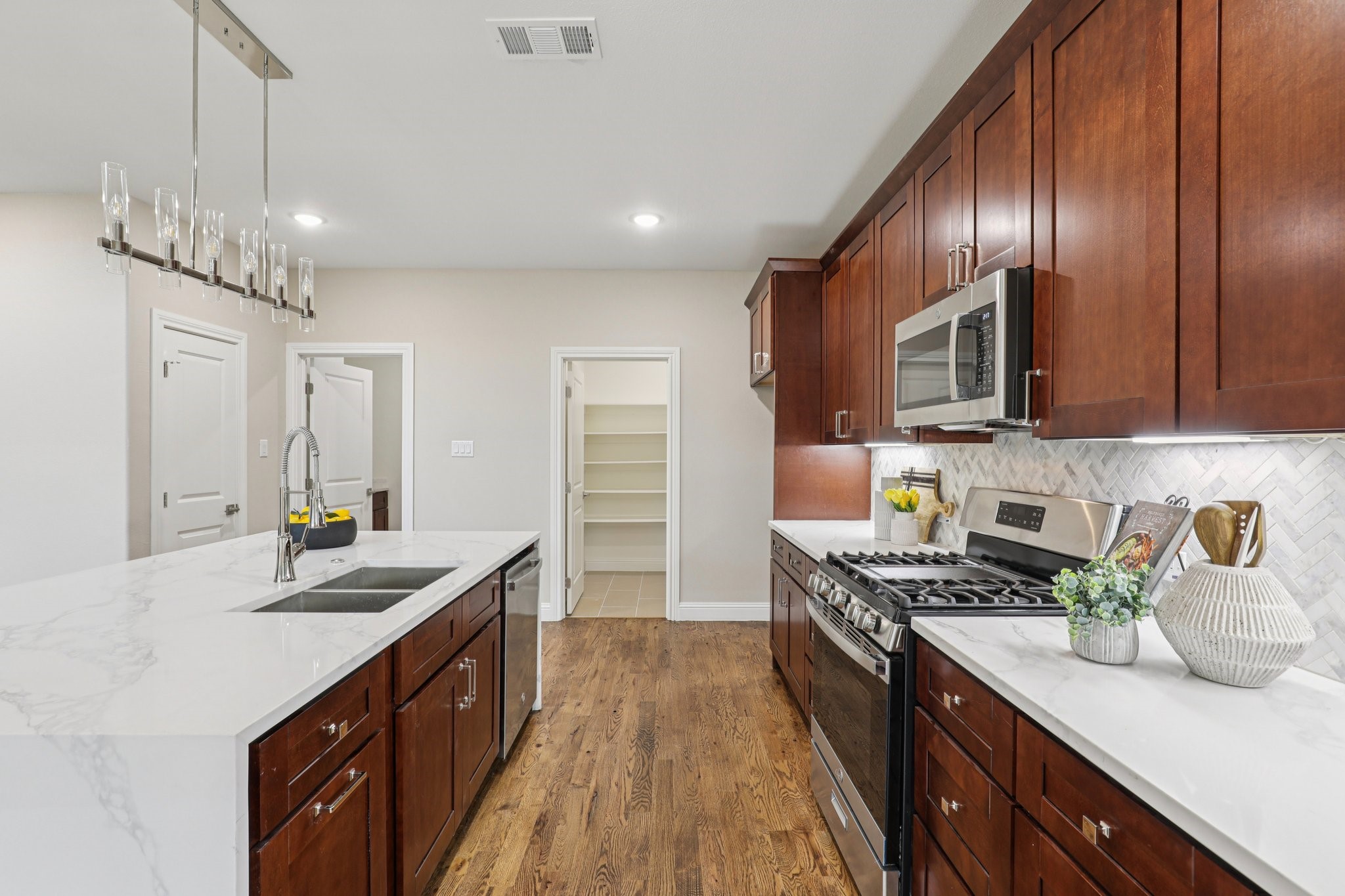 1713 Highland Drive W