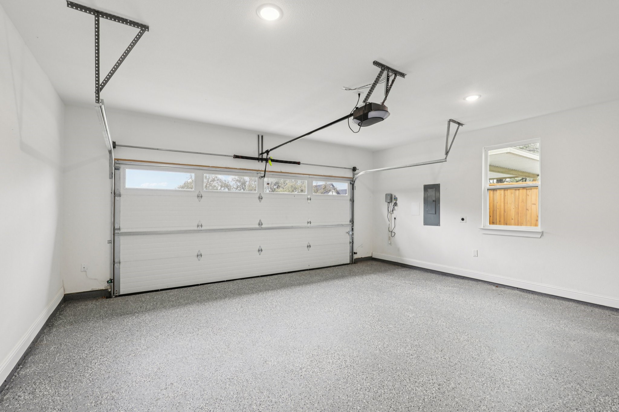 1713 Highland Drive W