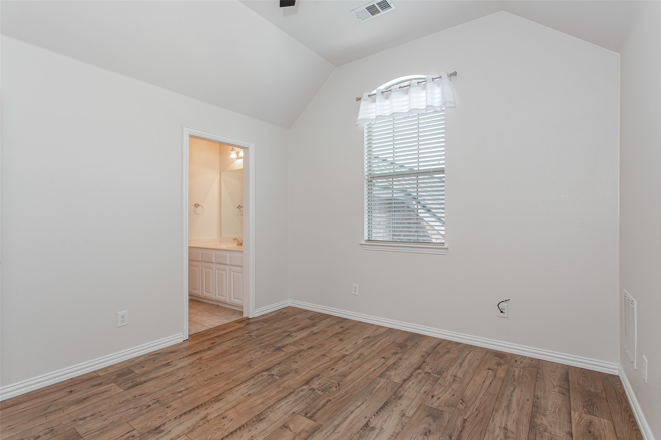 900 Fannin Drive