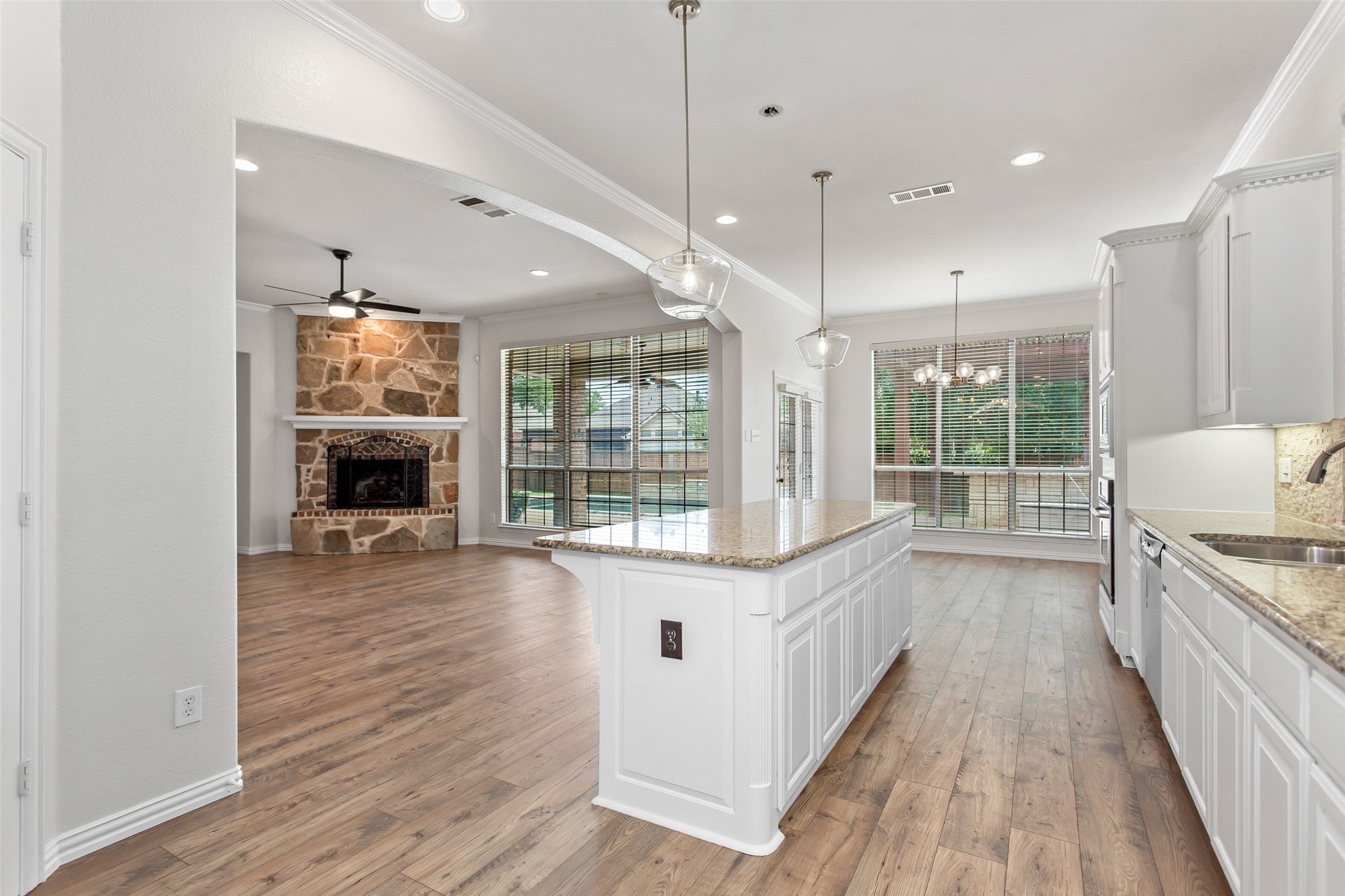 900 Fannin Drive