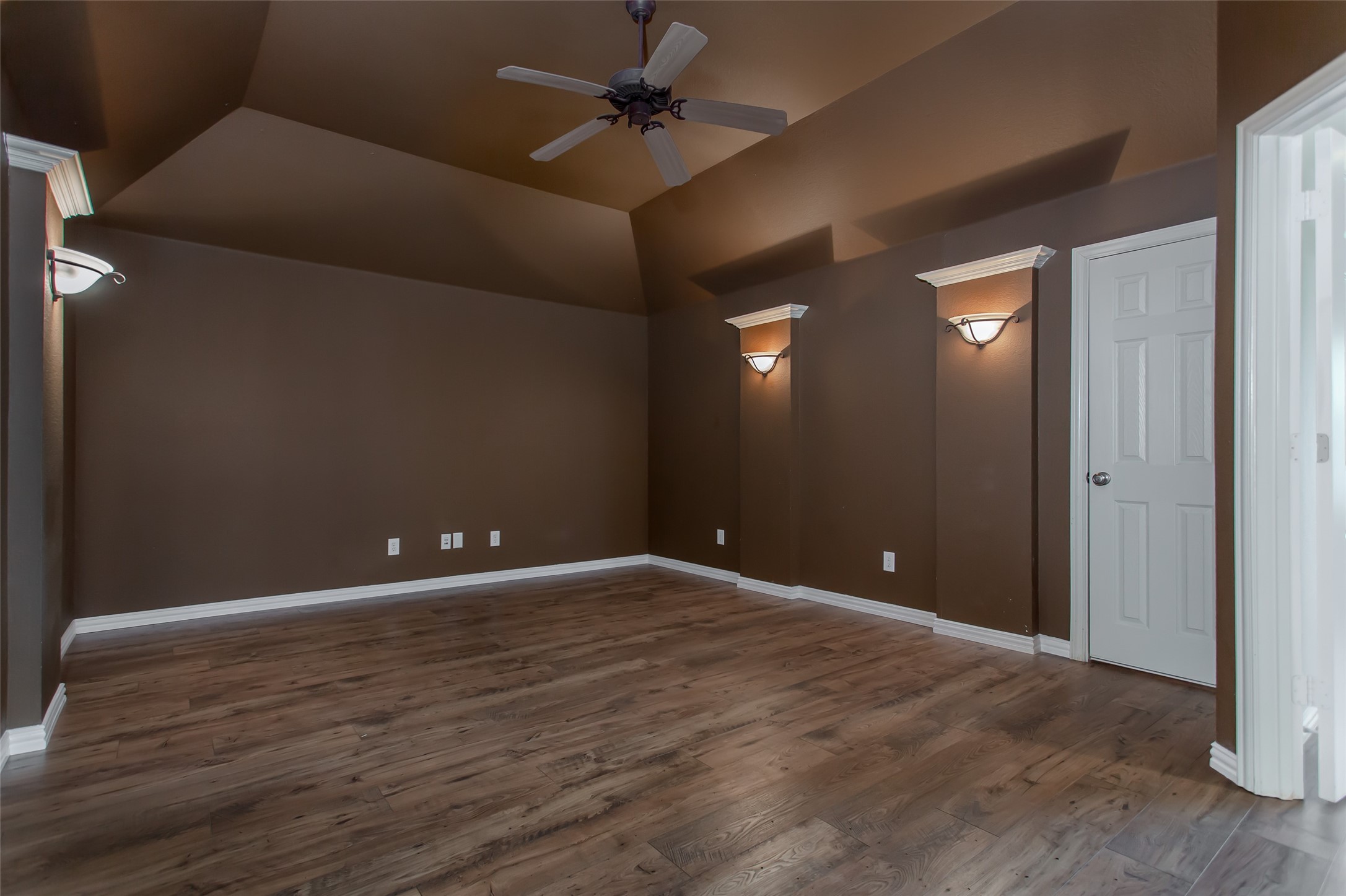 900 Fannin Drive