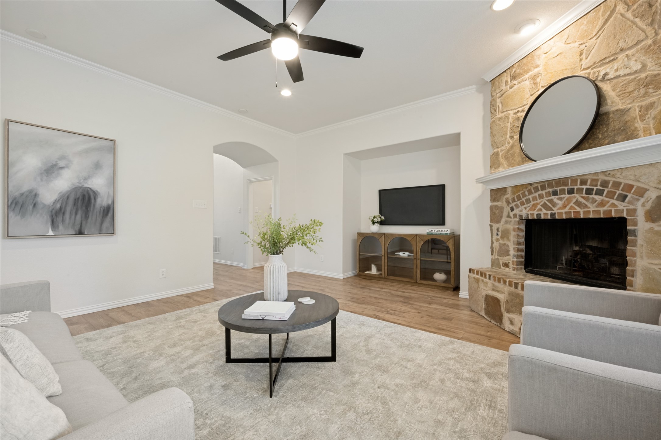 900 Fannin Drive