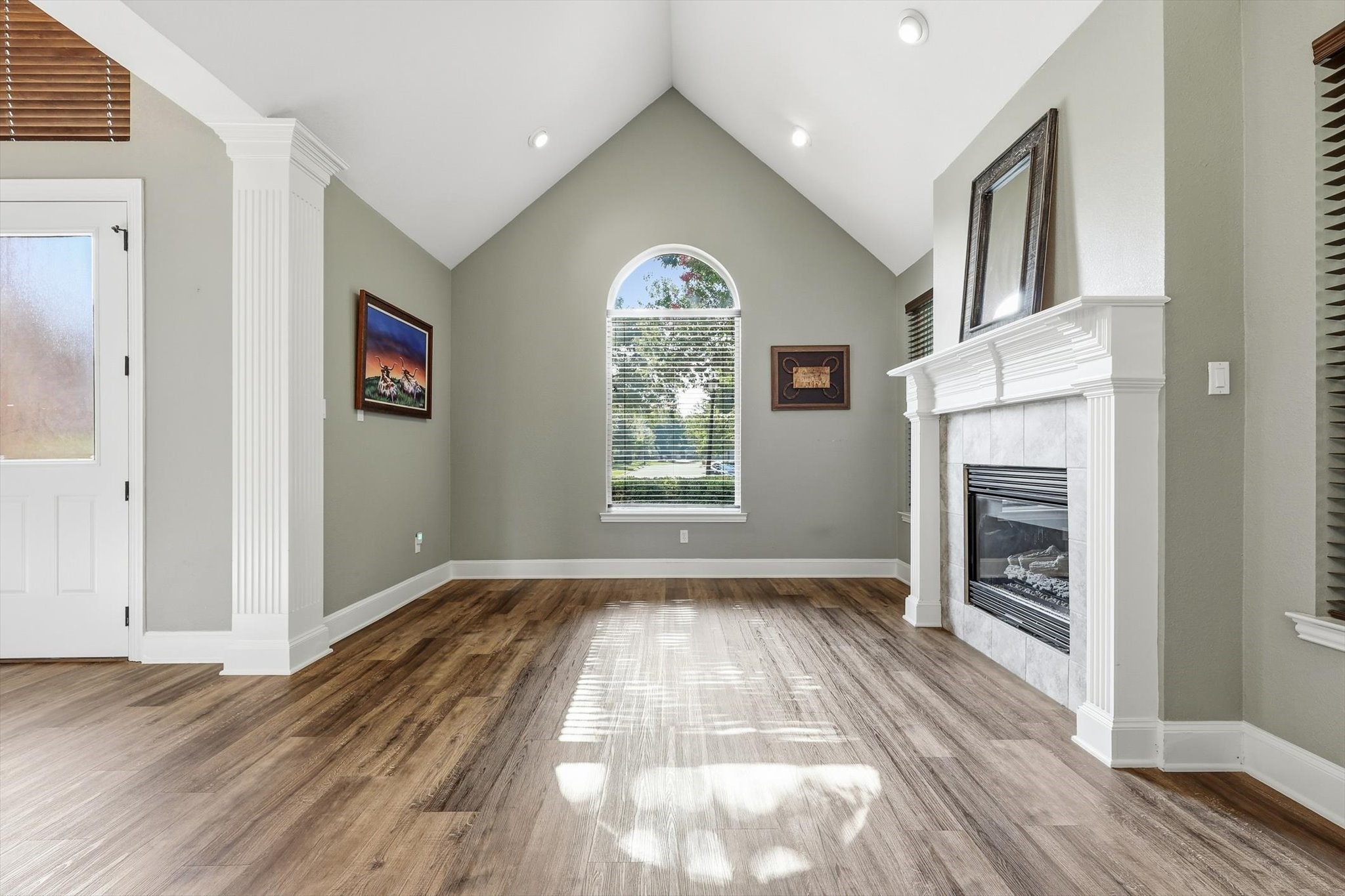 728 Castle Creek Drive