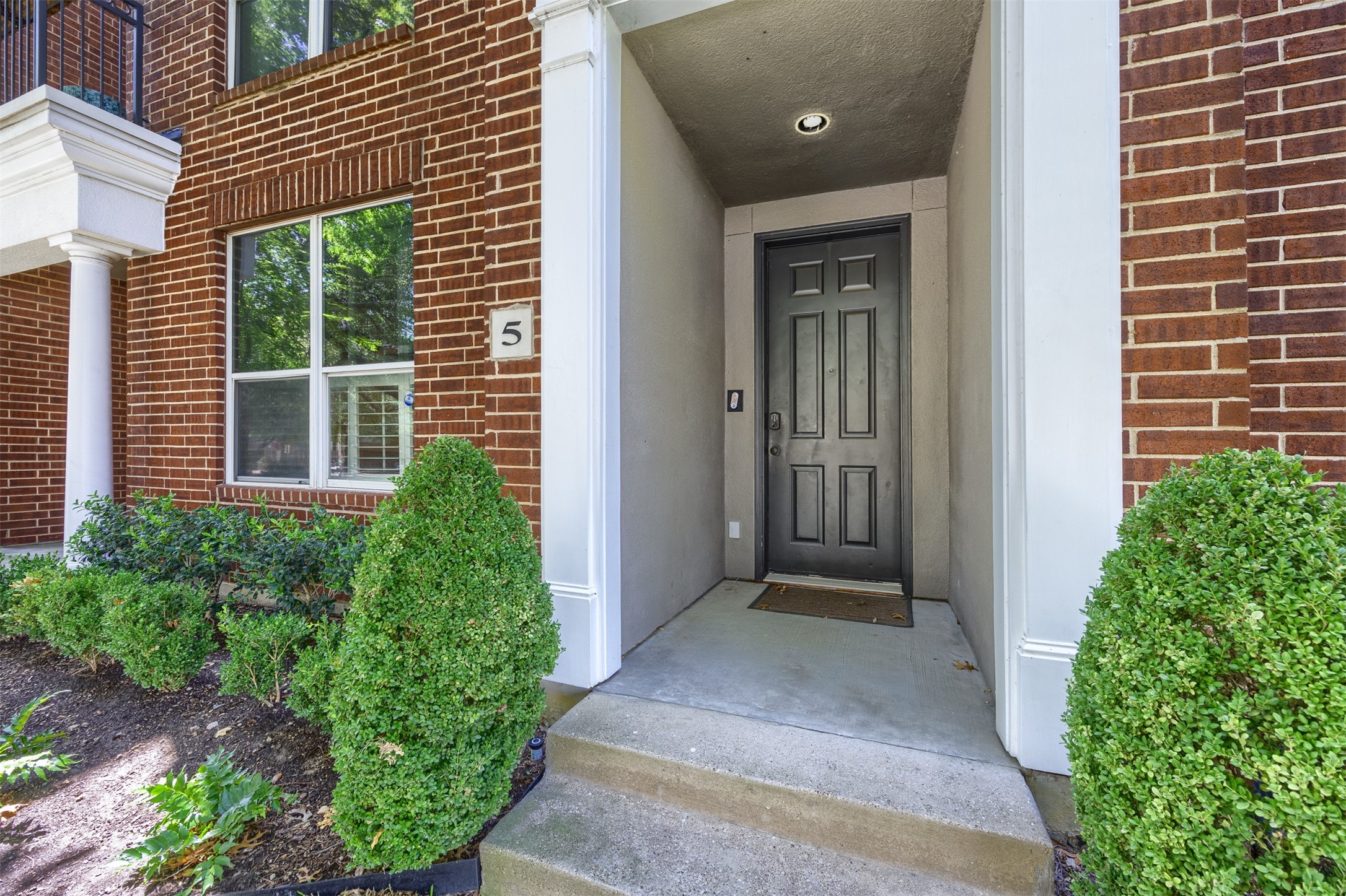 4411 Mckinney Avenue 5