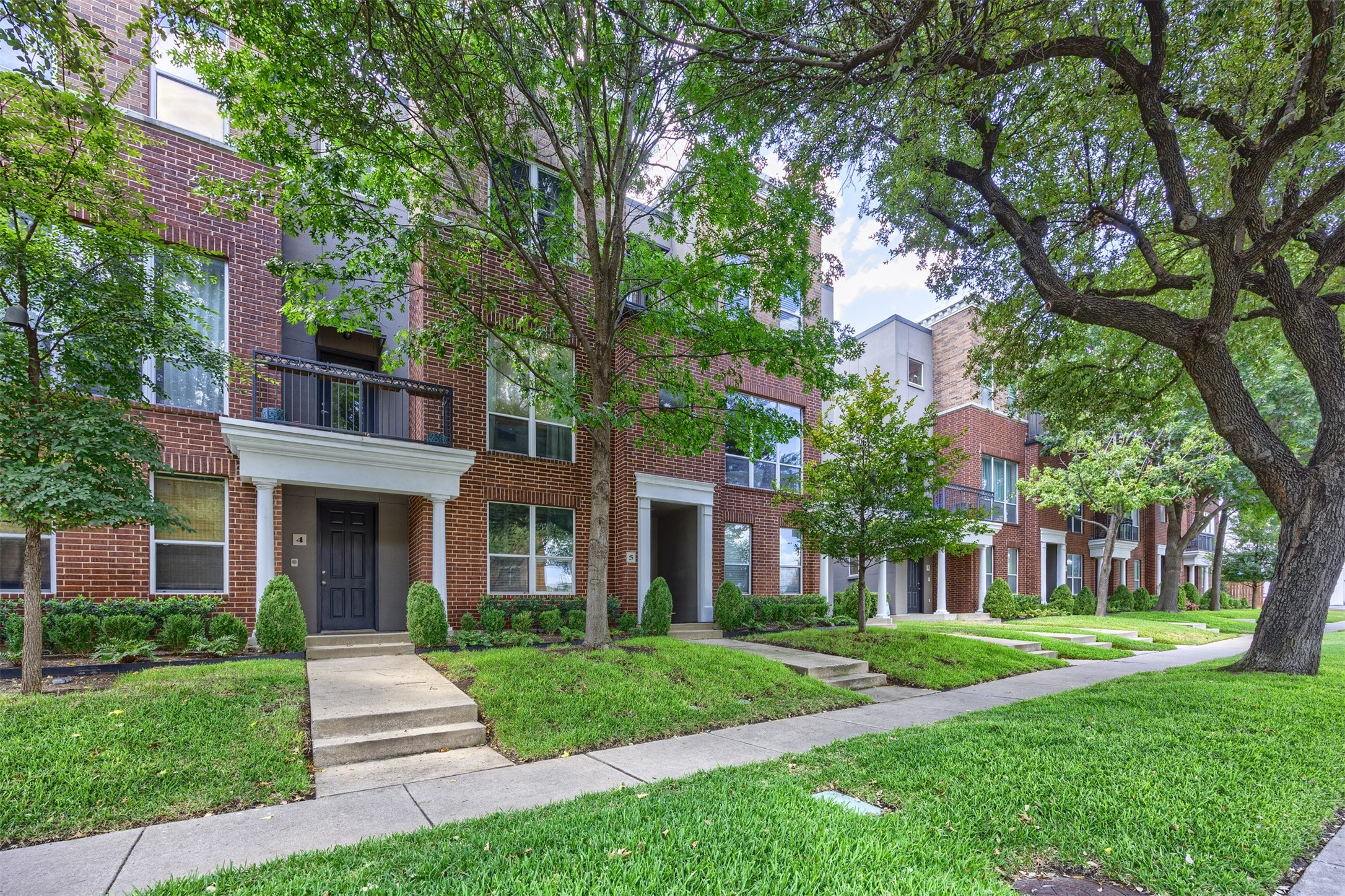 4411 Mckinney Avenue 5