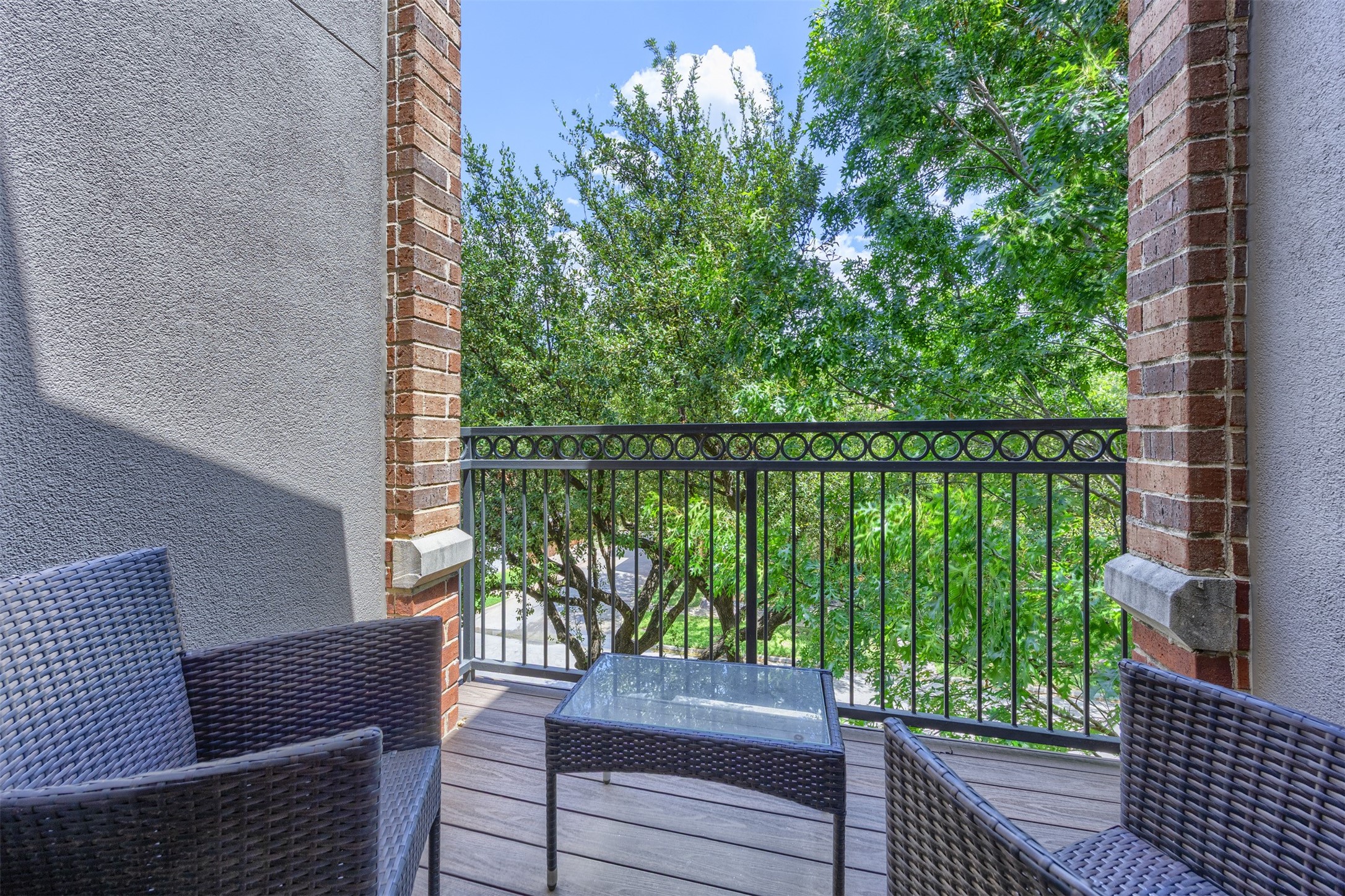 4411 Mckinney Avenue 5