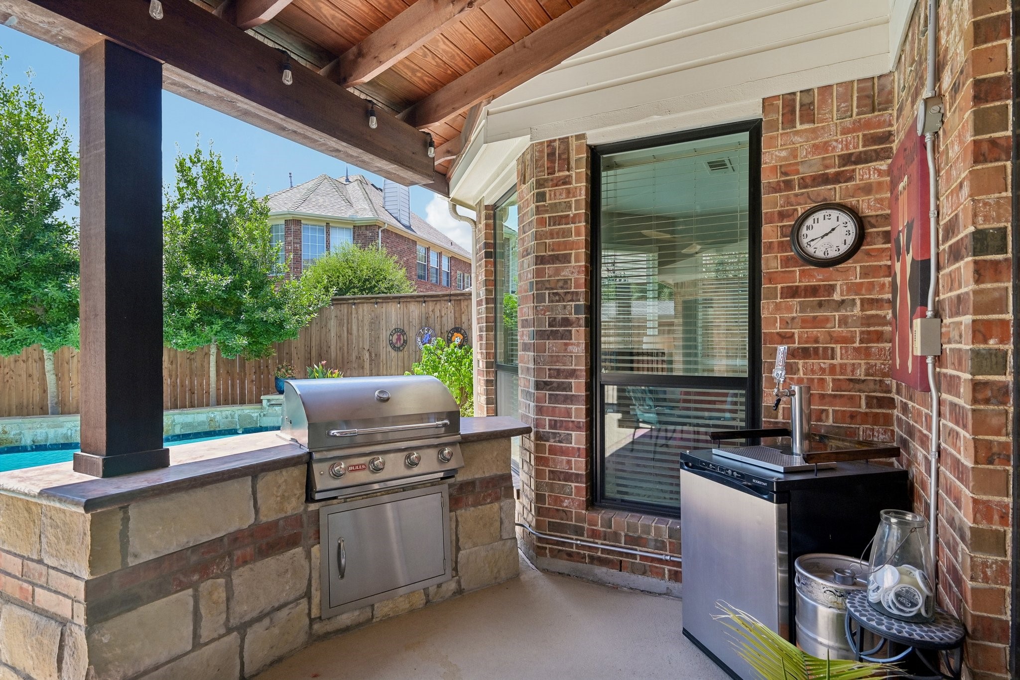 1810 Windsong Circle