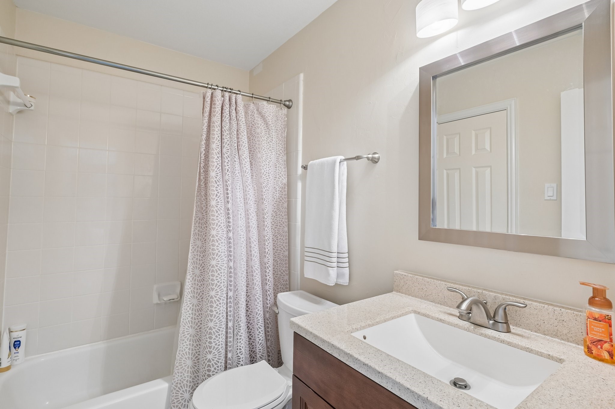 1810 Windsong Circle
