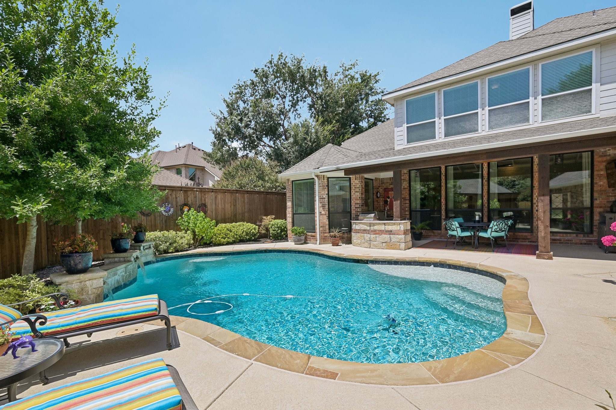 1810 Windsong Circle