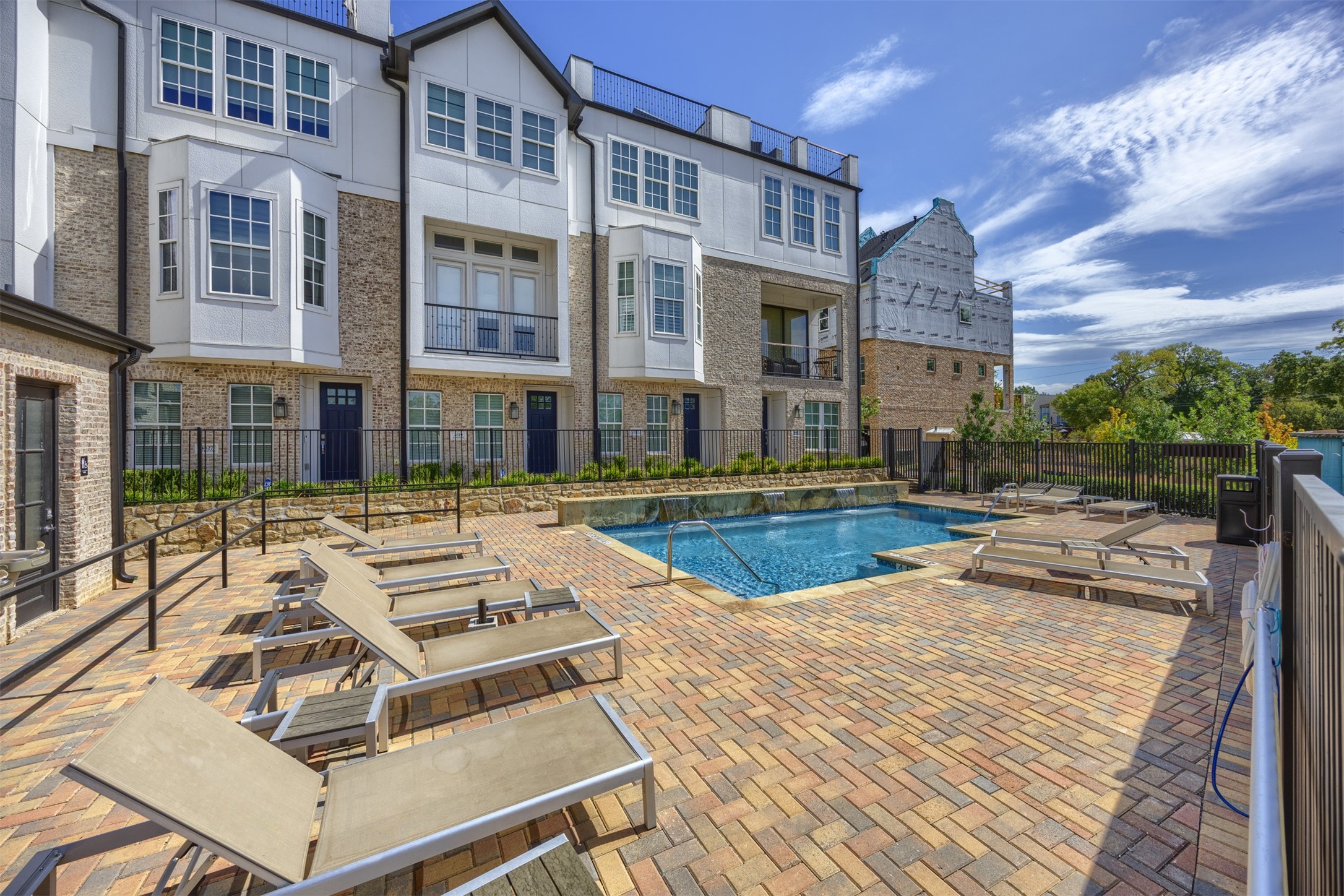 4643 Warwood Lane