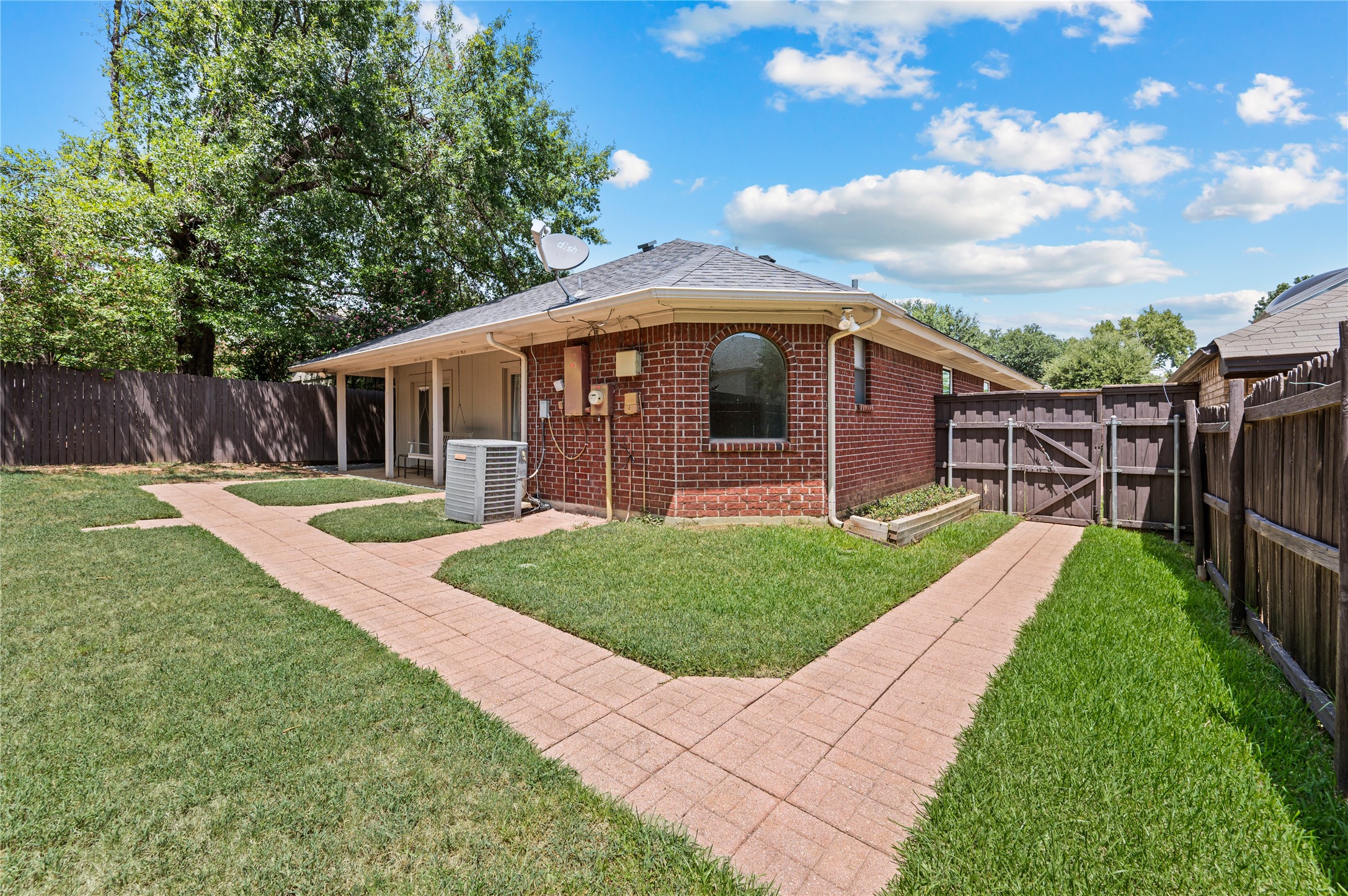 1521 Briarcrest Drive
