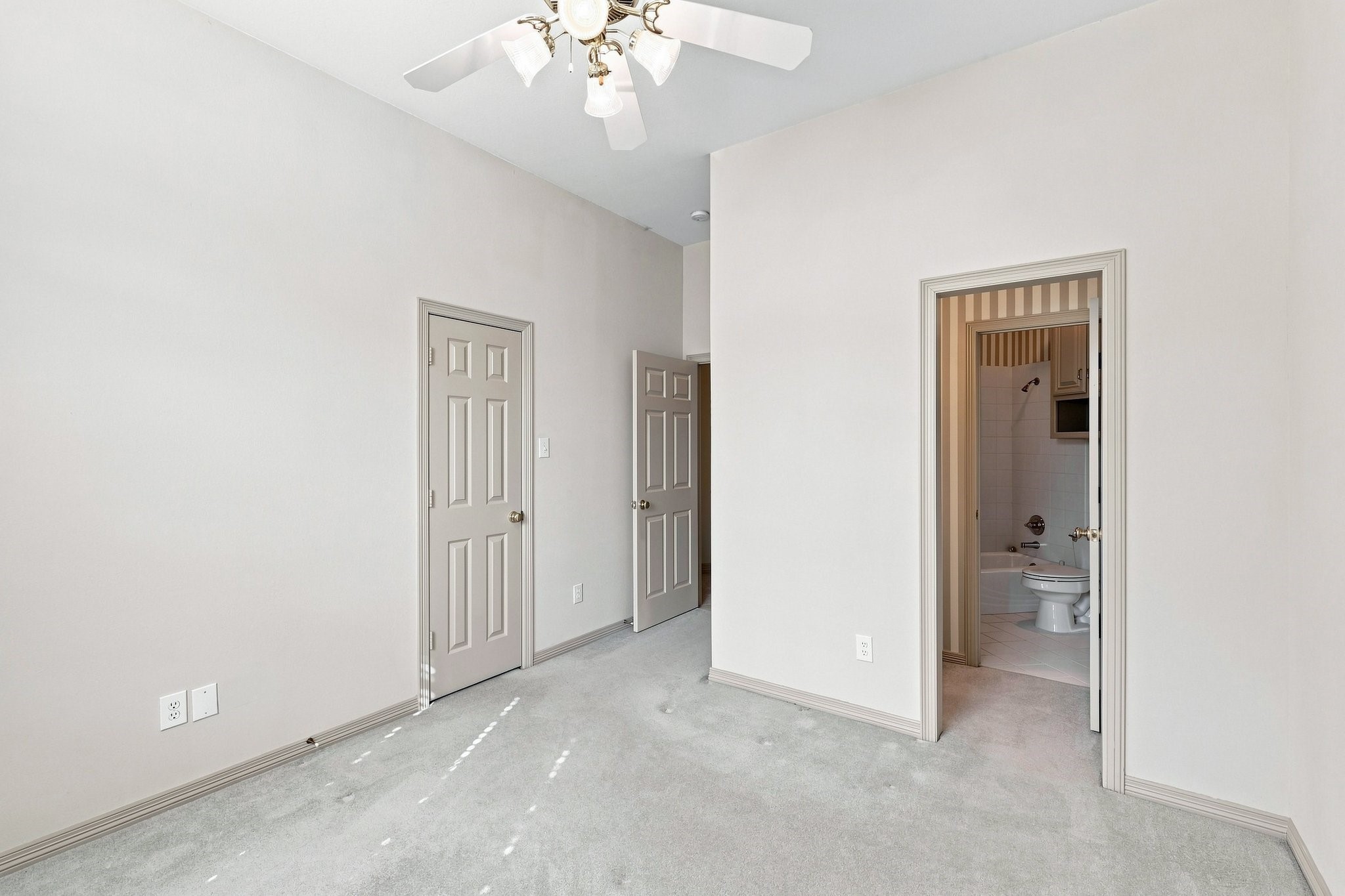 2240 Bedford Circle