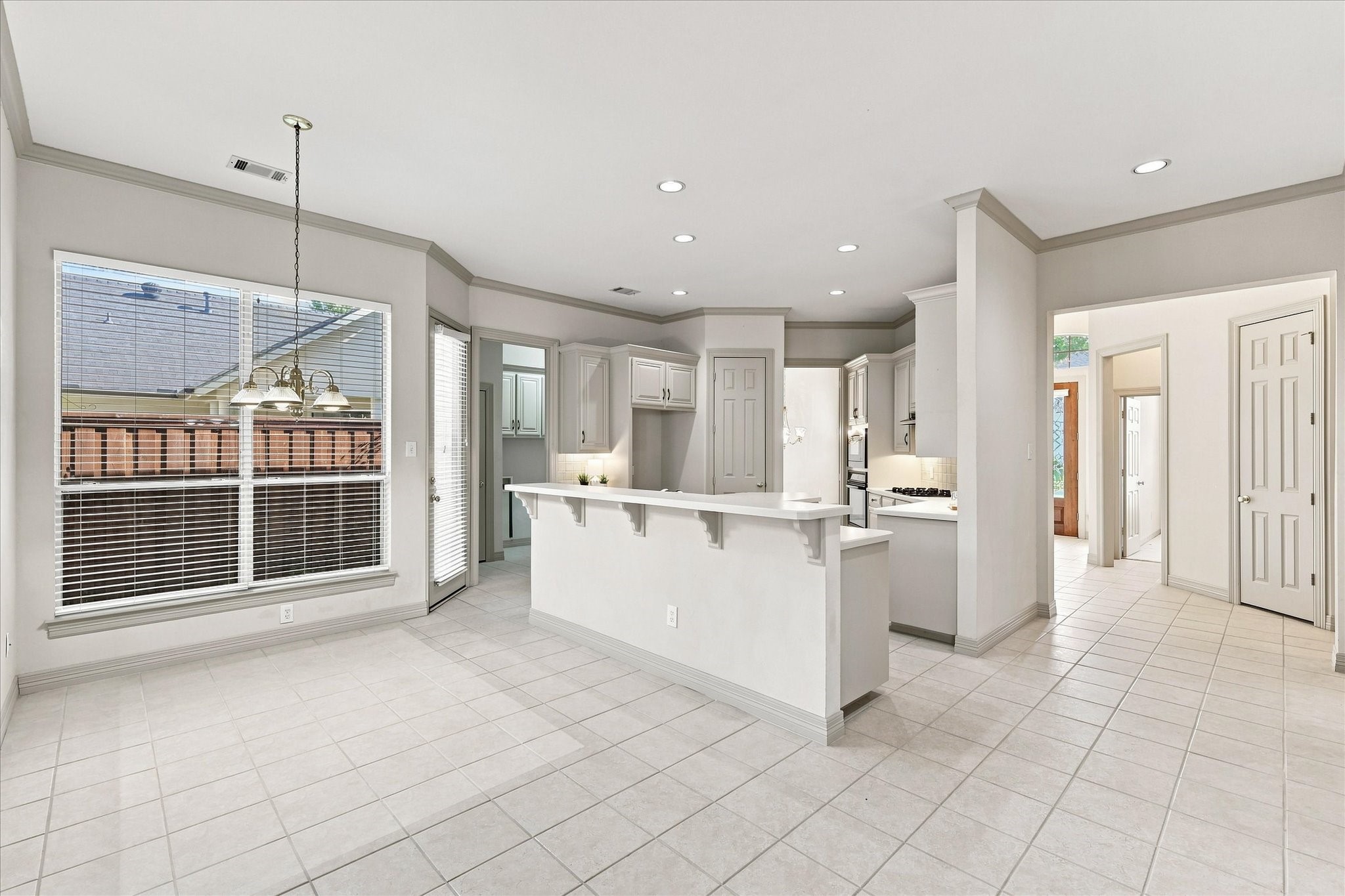 2240 Bedford Circle