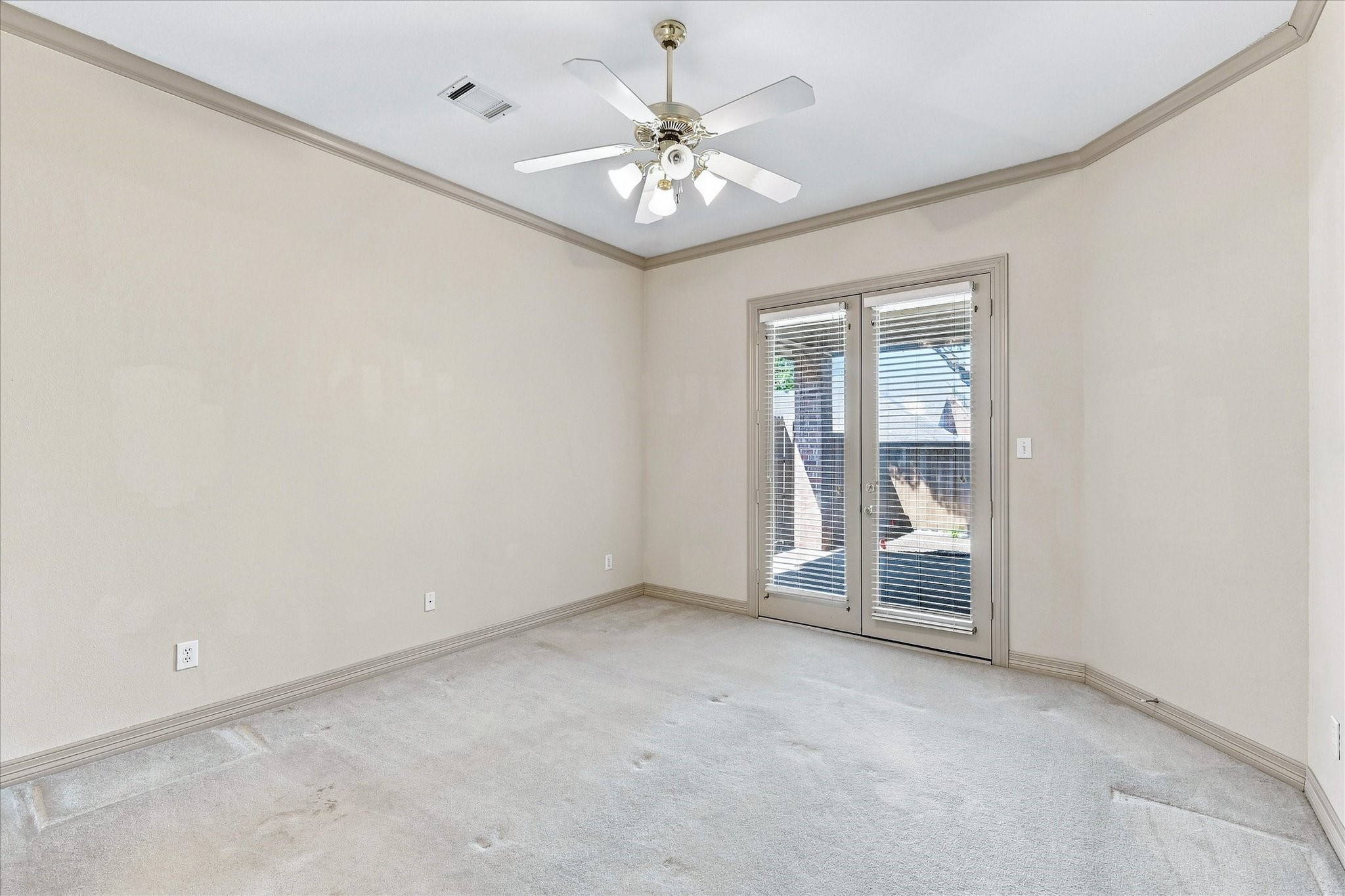 2240 Bedford Circle