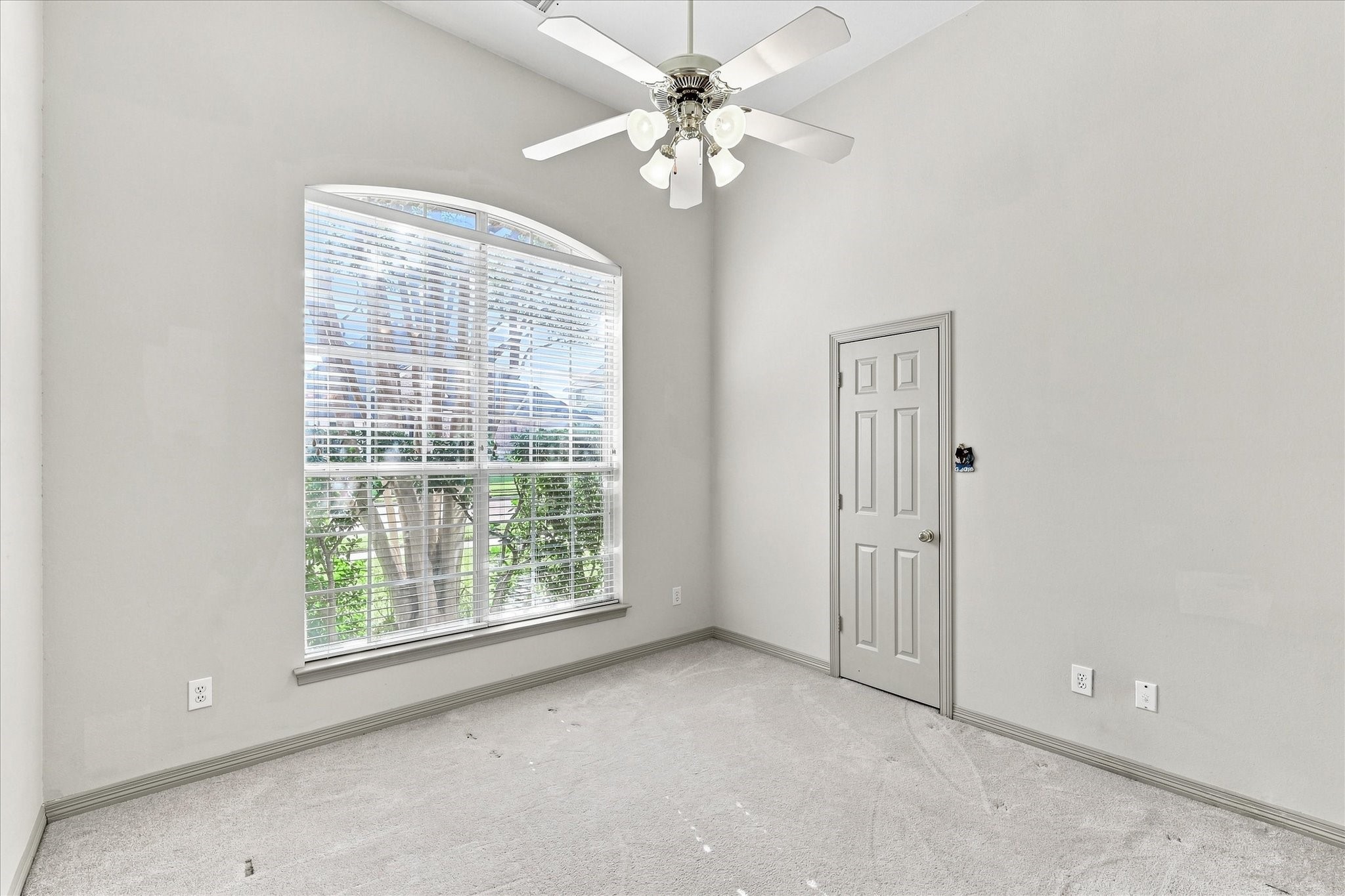 2240 Bedford Circle