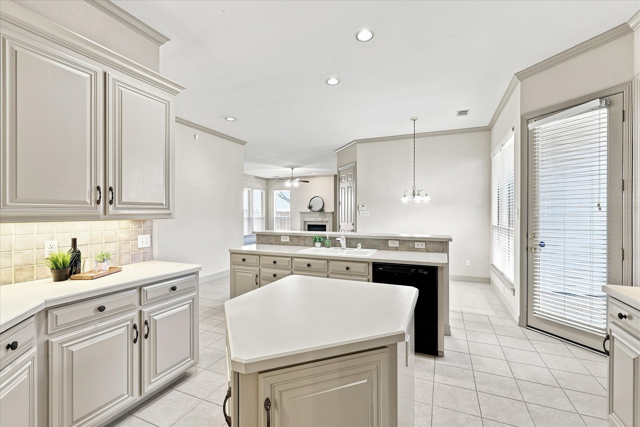 2240 Bedford Circle
