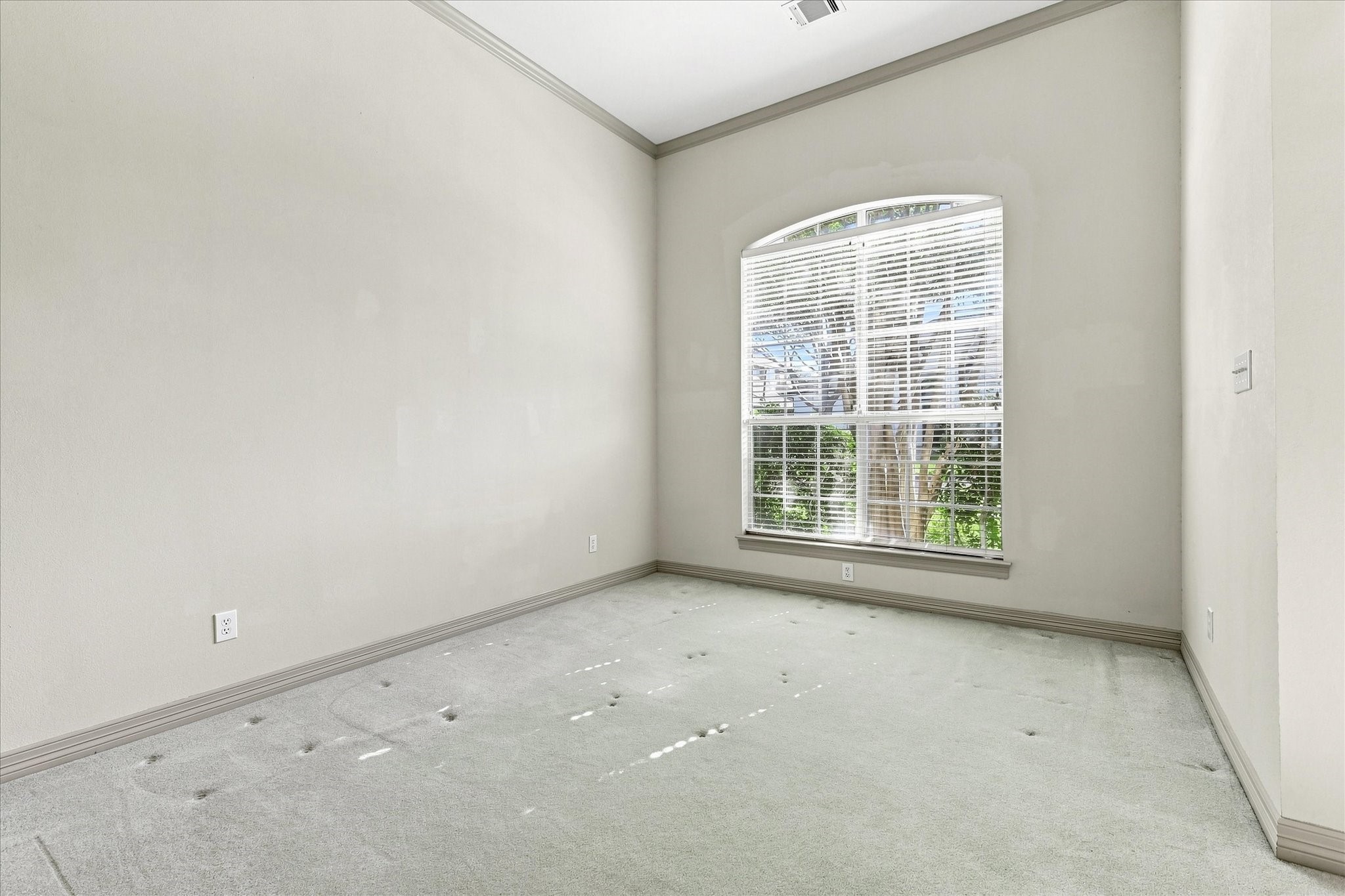 2240 Bedford Circle